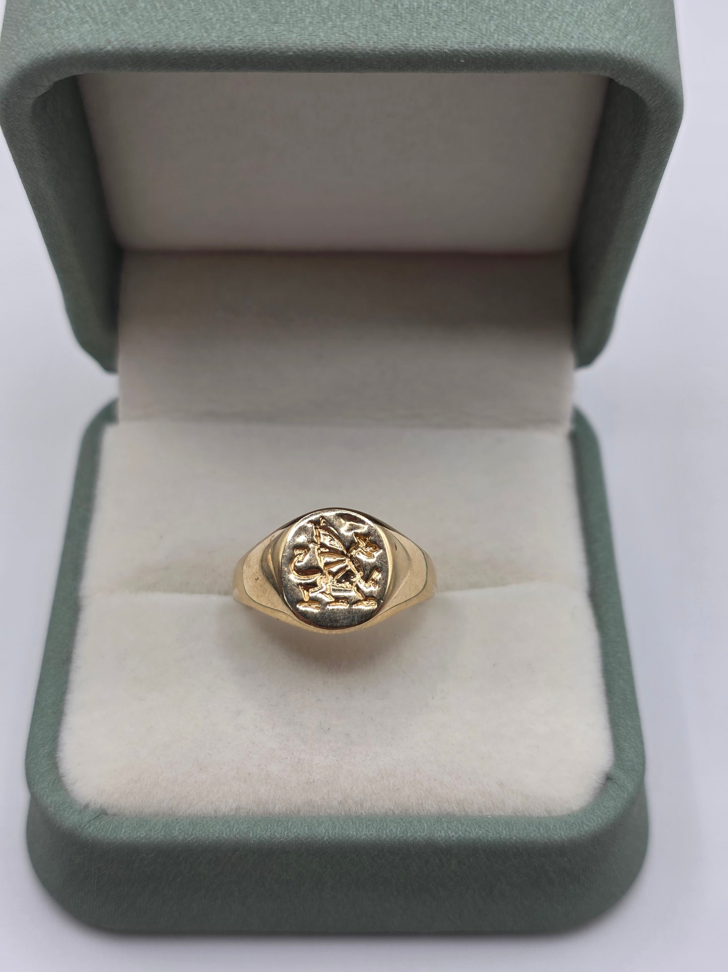 9ct gold dragon signet ring