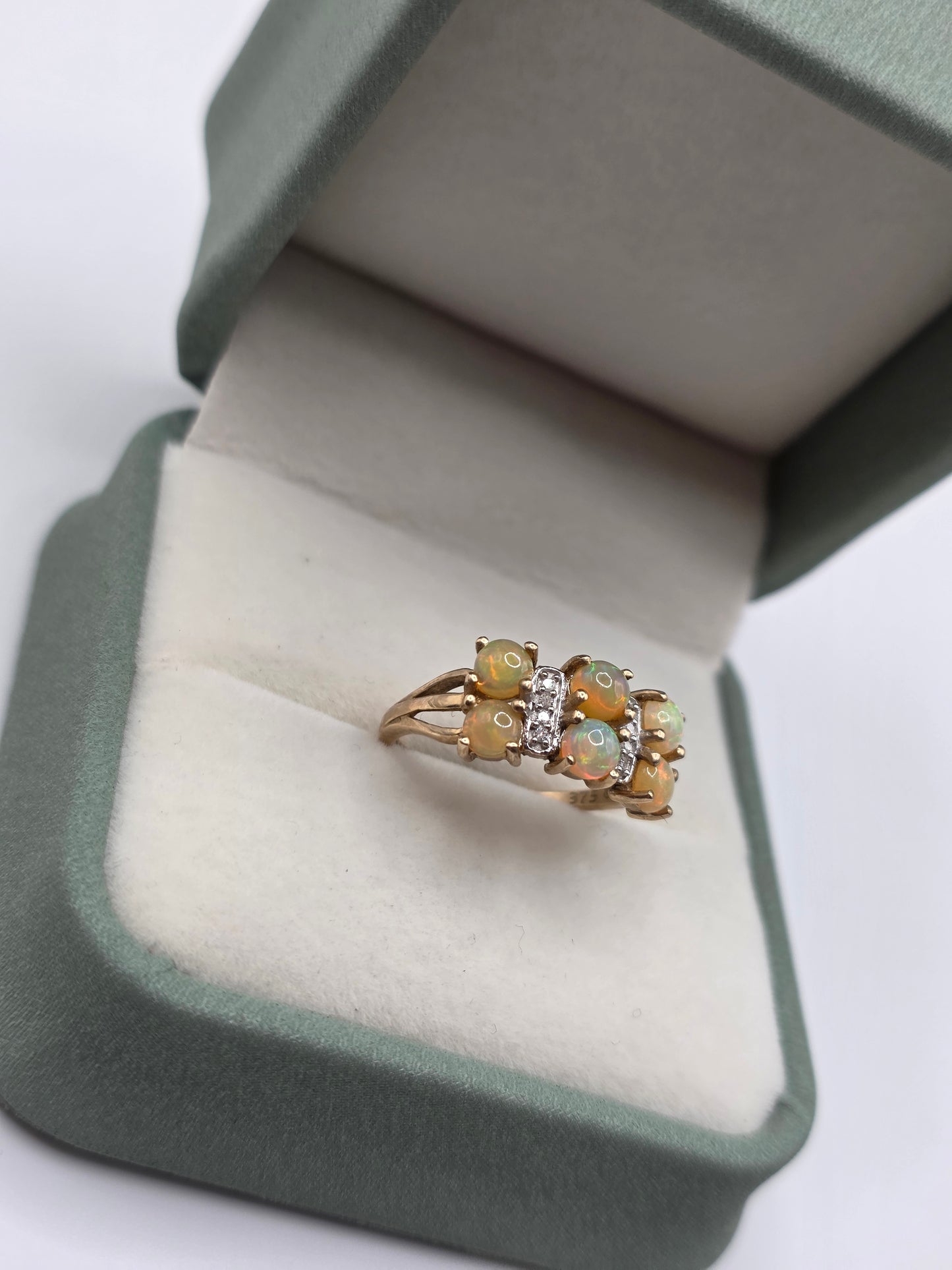 9ct gold opal and diamond ring