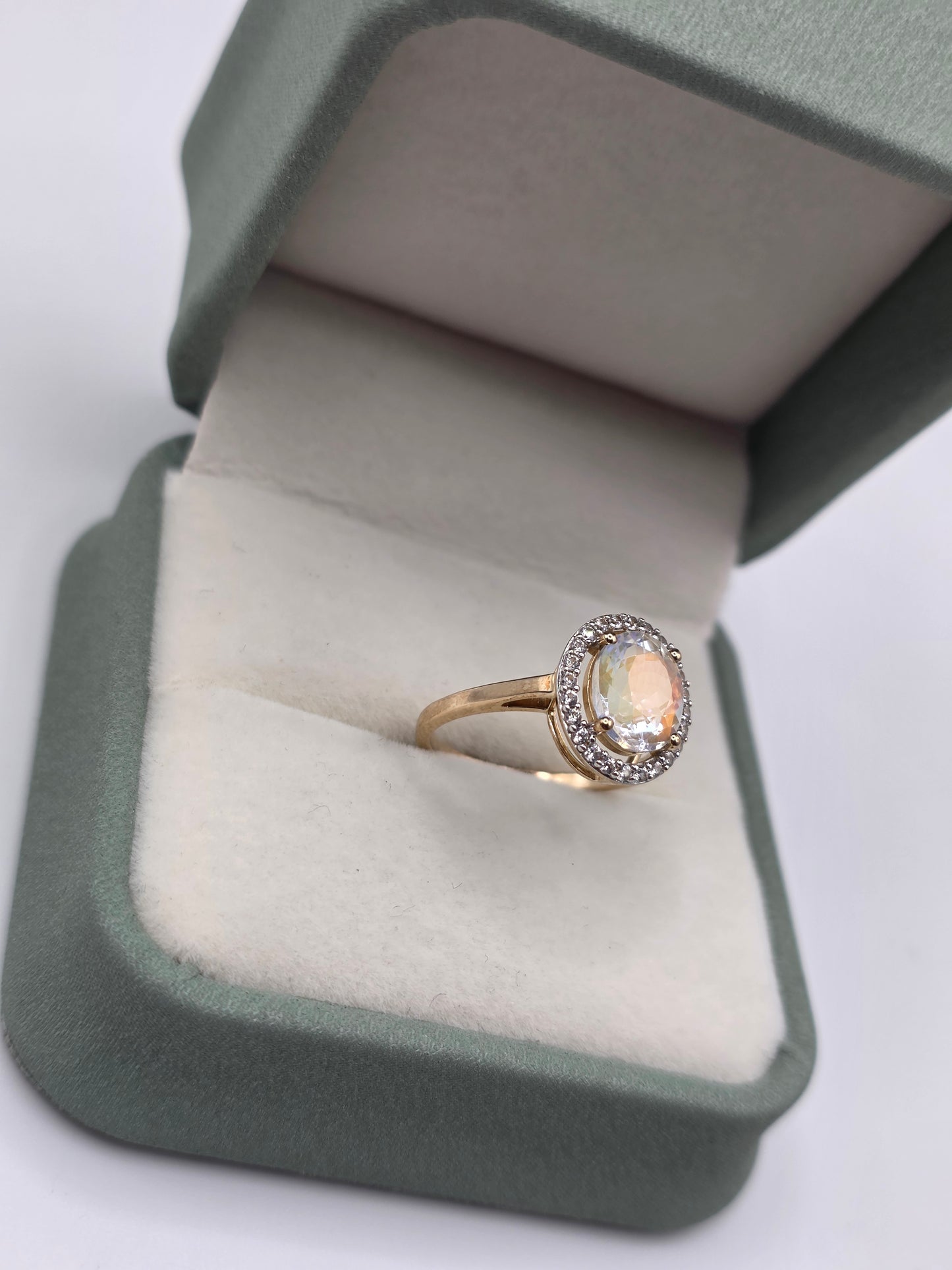 9ct gold topaz and zircon ring