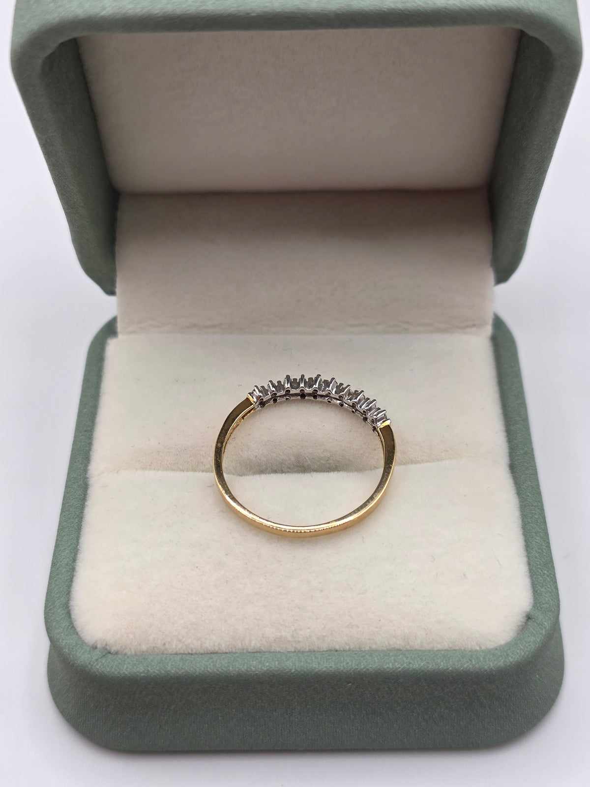 9ct gold diamond ring