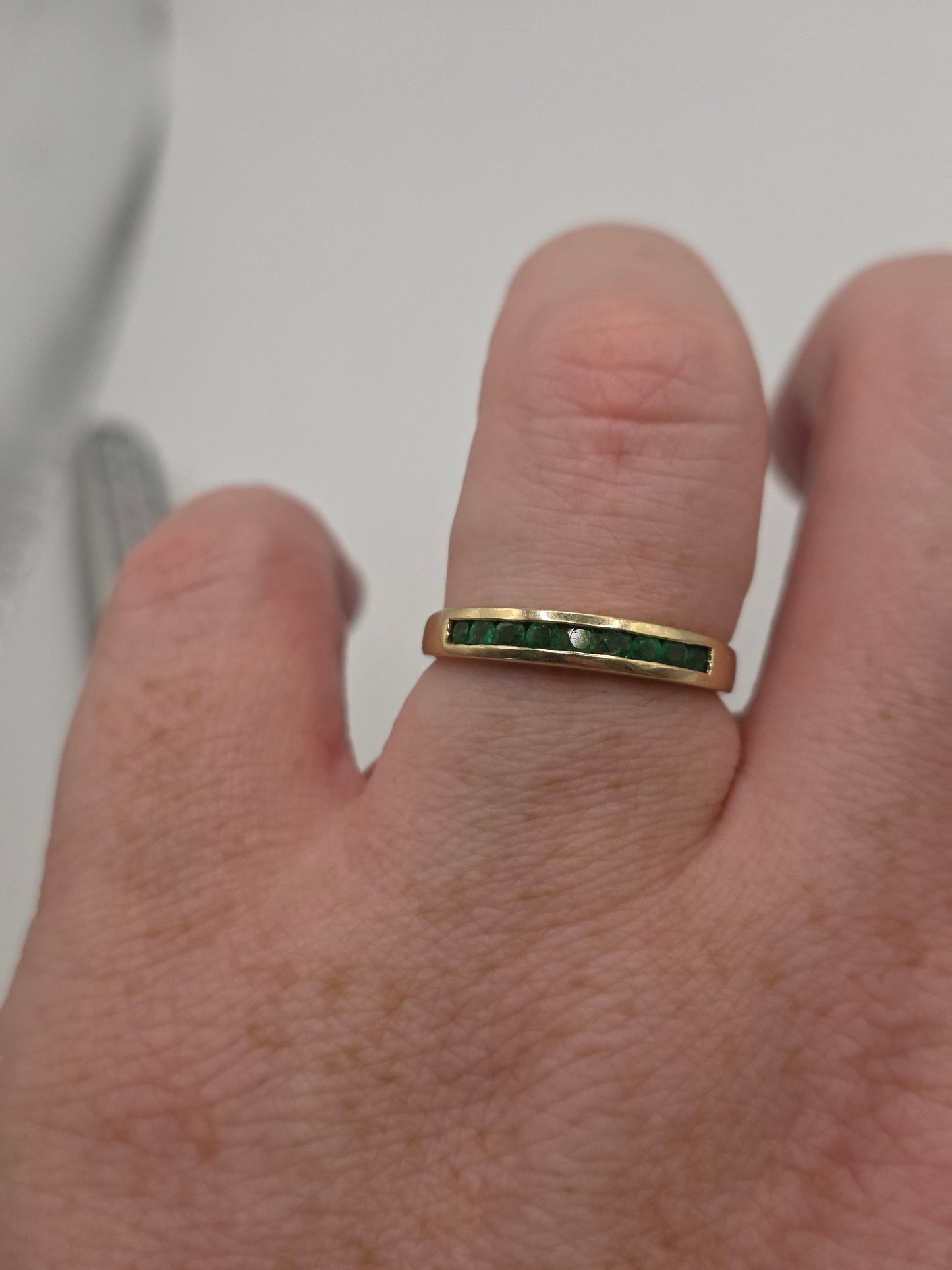 9ct gold emerald ring