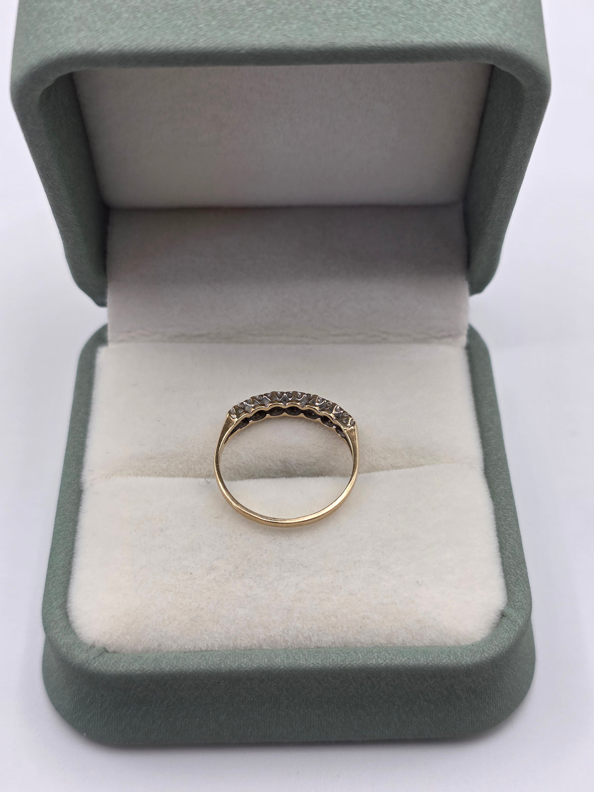 9ct gold diamond ring