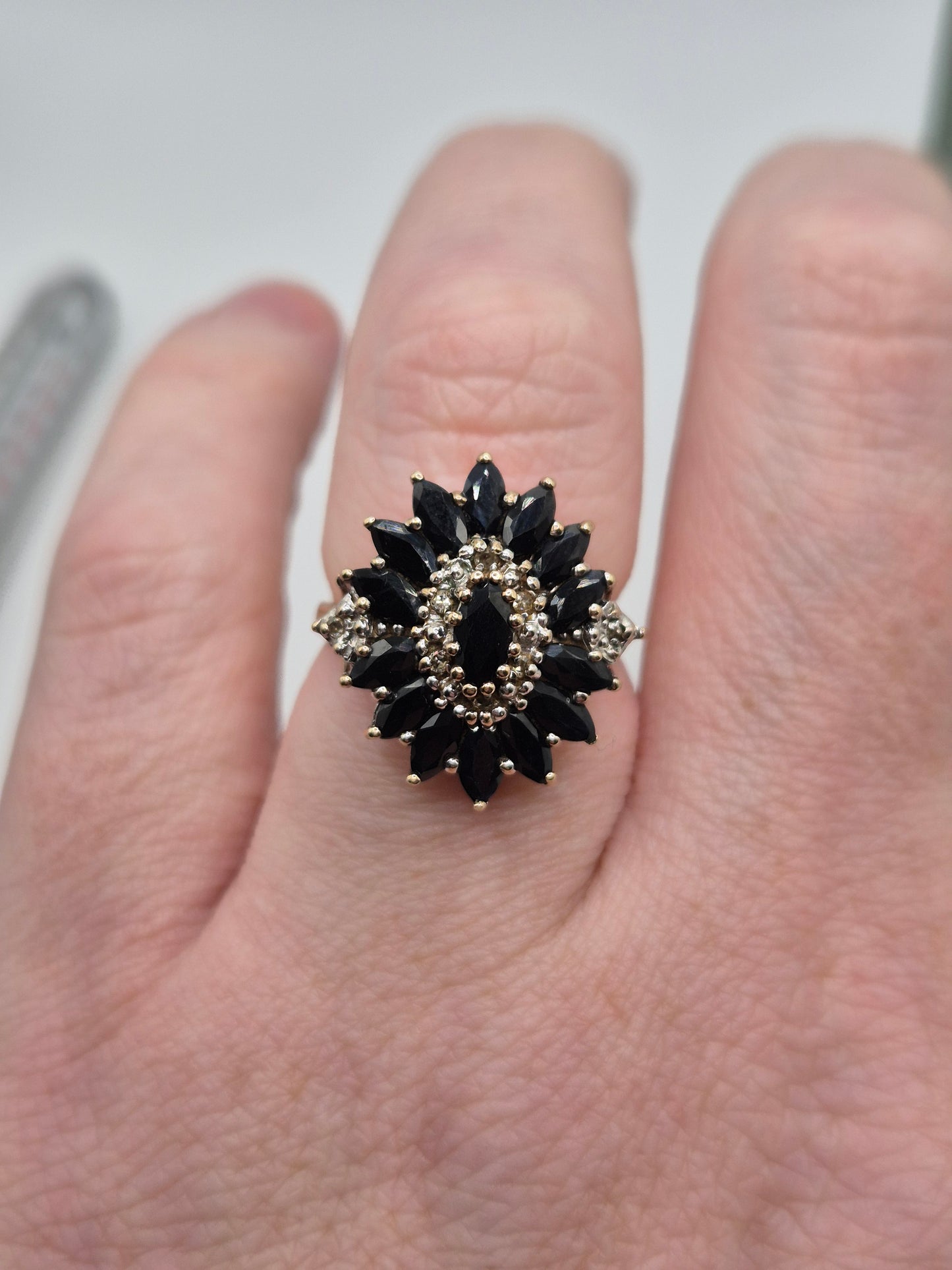 9ct gold sapphire and diamond ring
