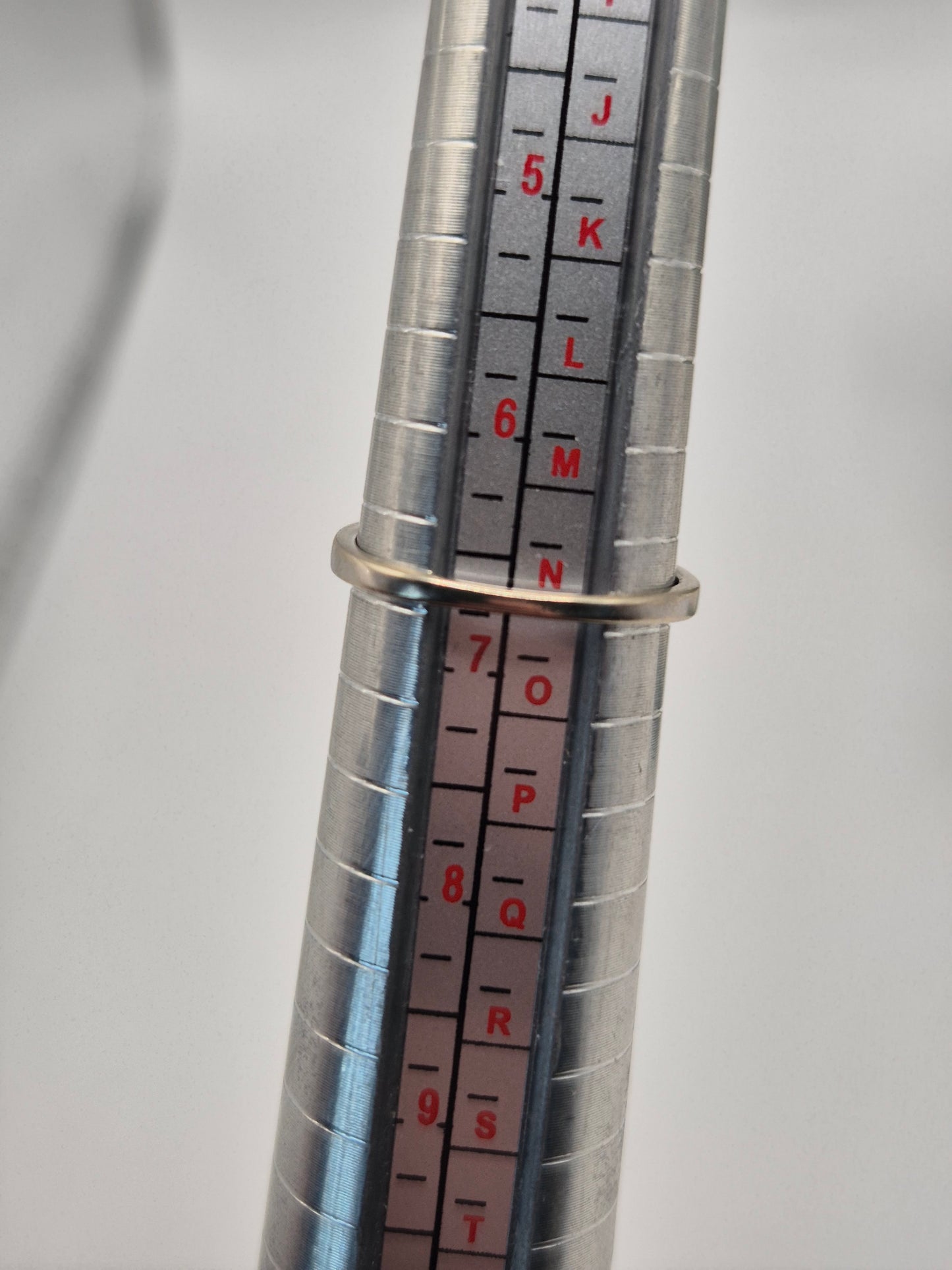 9ct white gold diamond ring