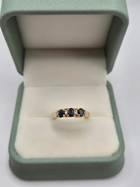 9ct gold sapphire and diamond ring