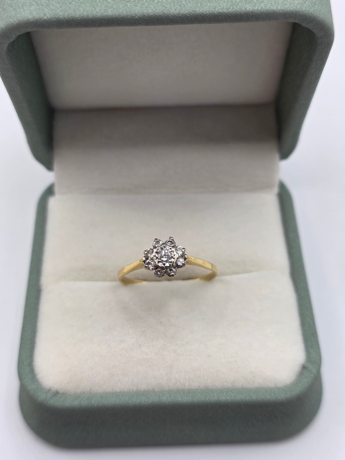 18ct gold diamond ring
