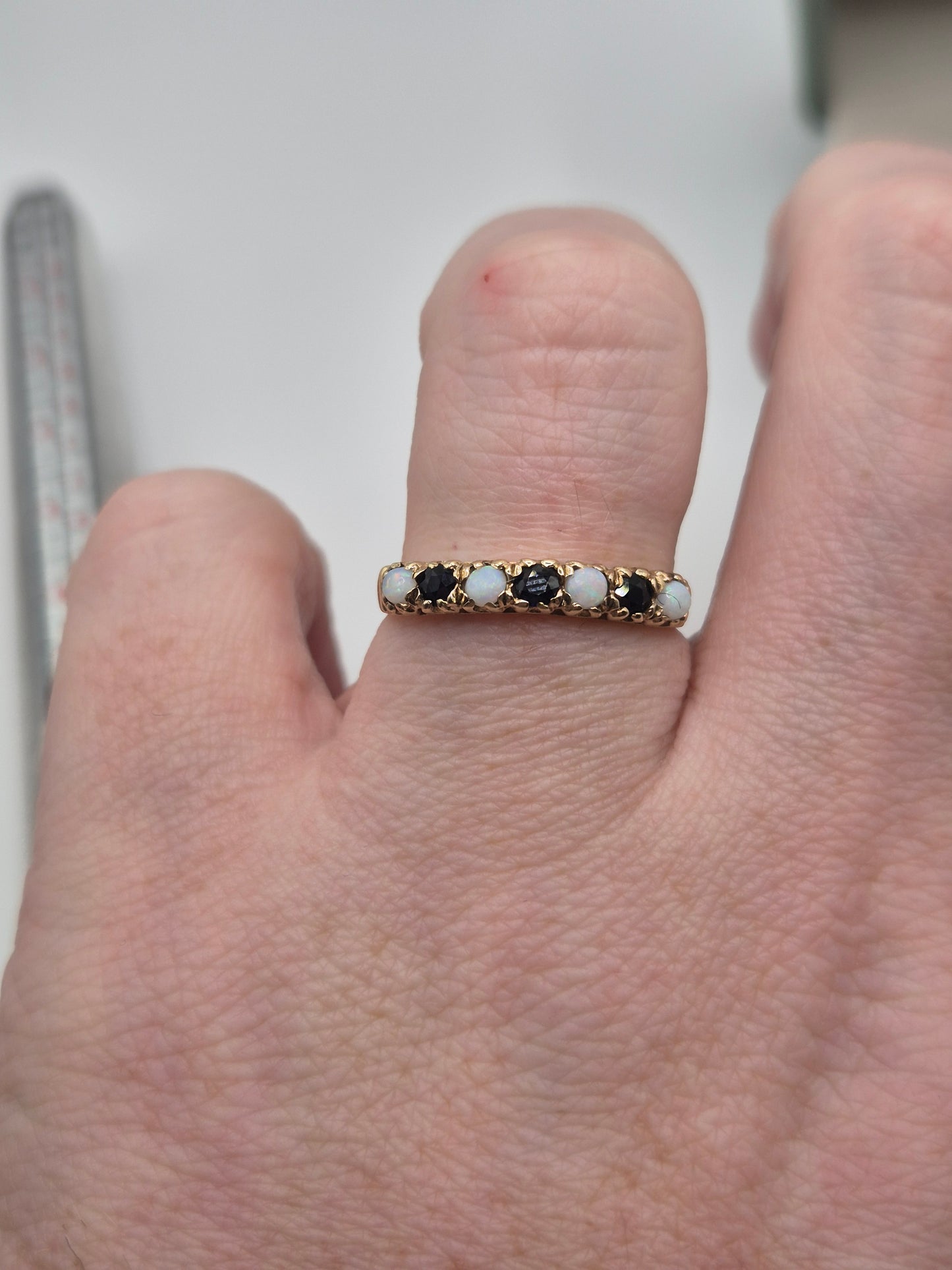 9ct gold opal and sapphire ring