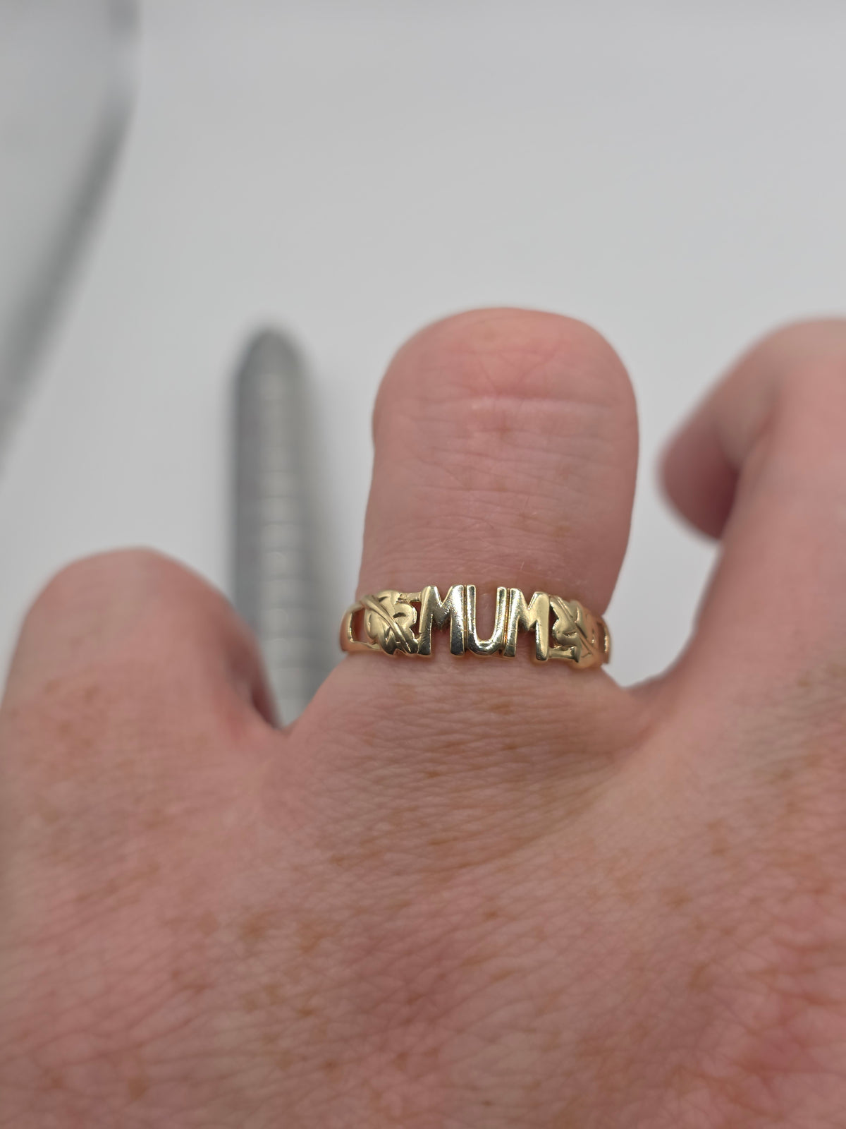 9ct gold mum ring