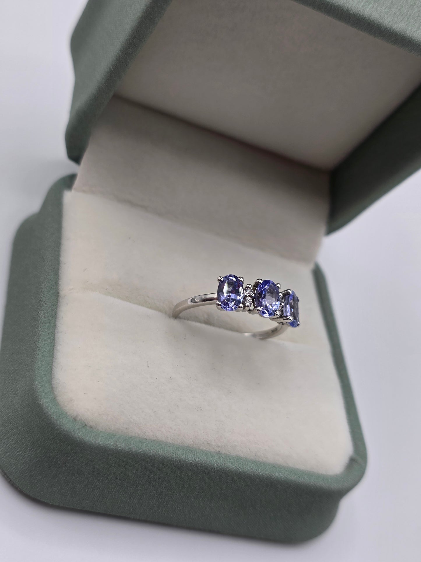 9ct white gold tanzanite and diamond ring