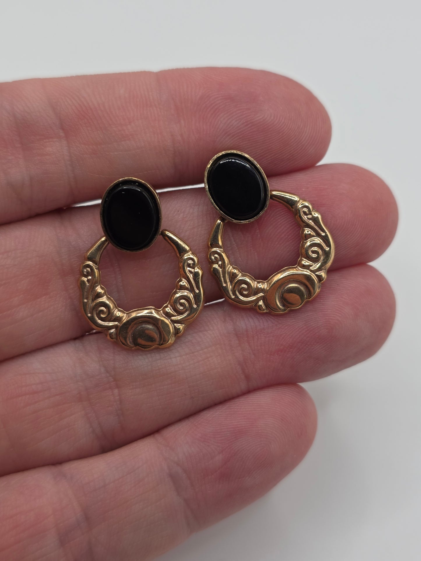 9ct gold onyx earrings