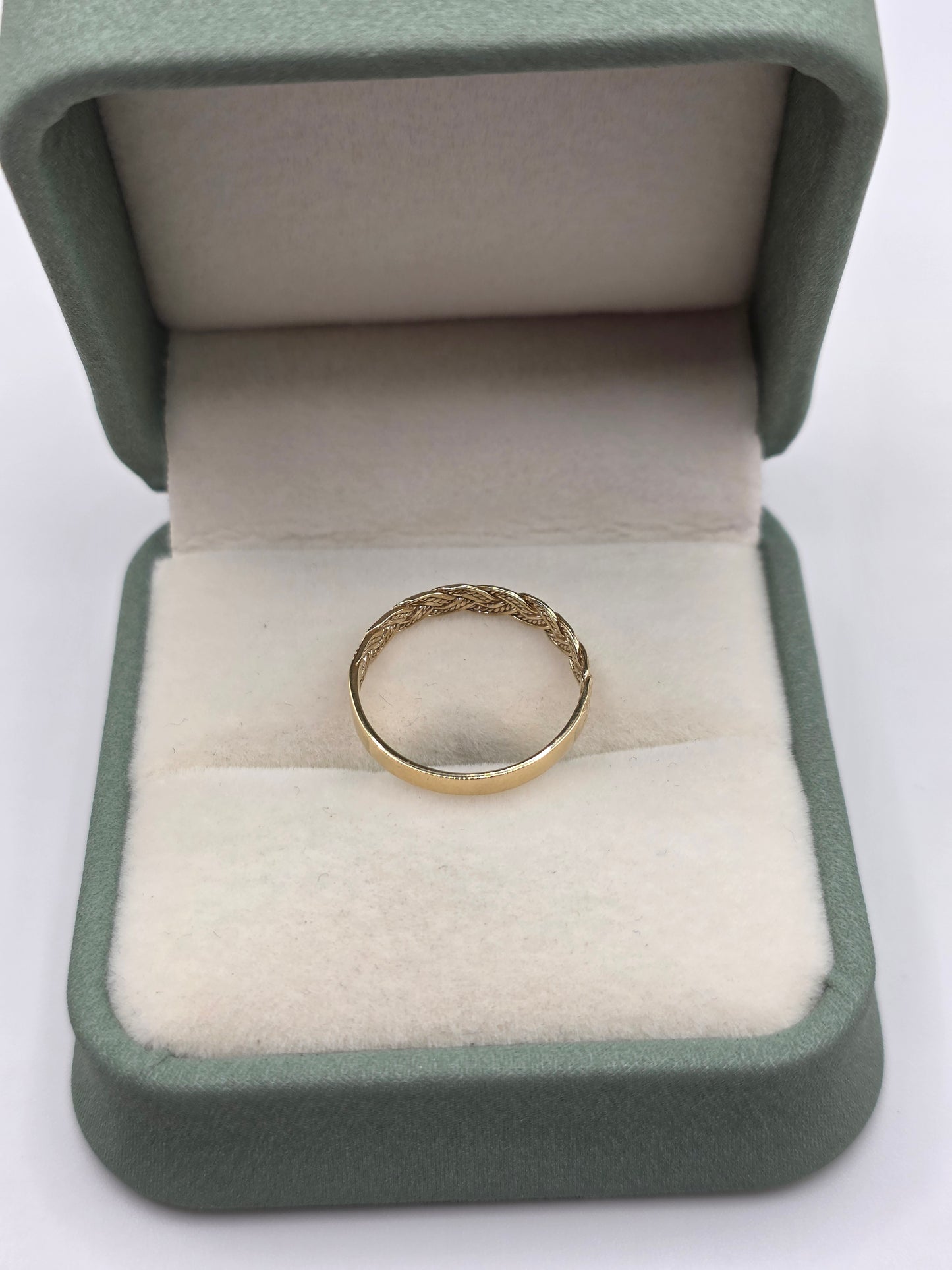 9ct gold ring