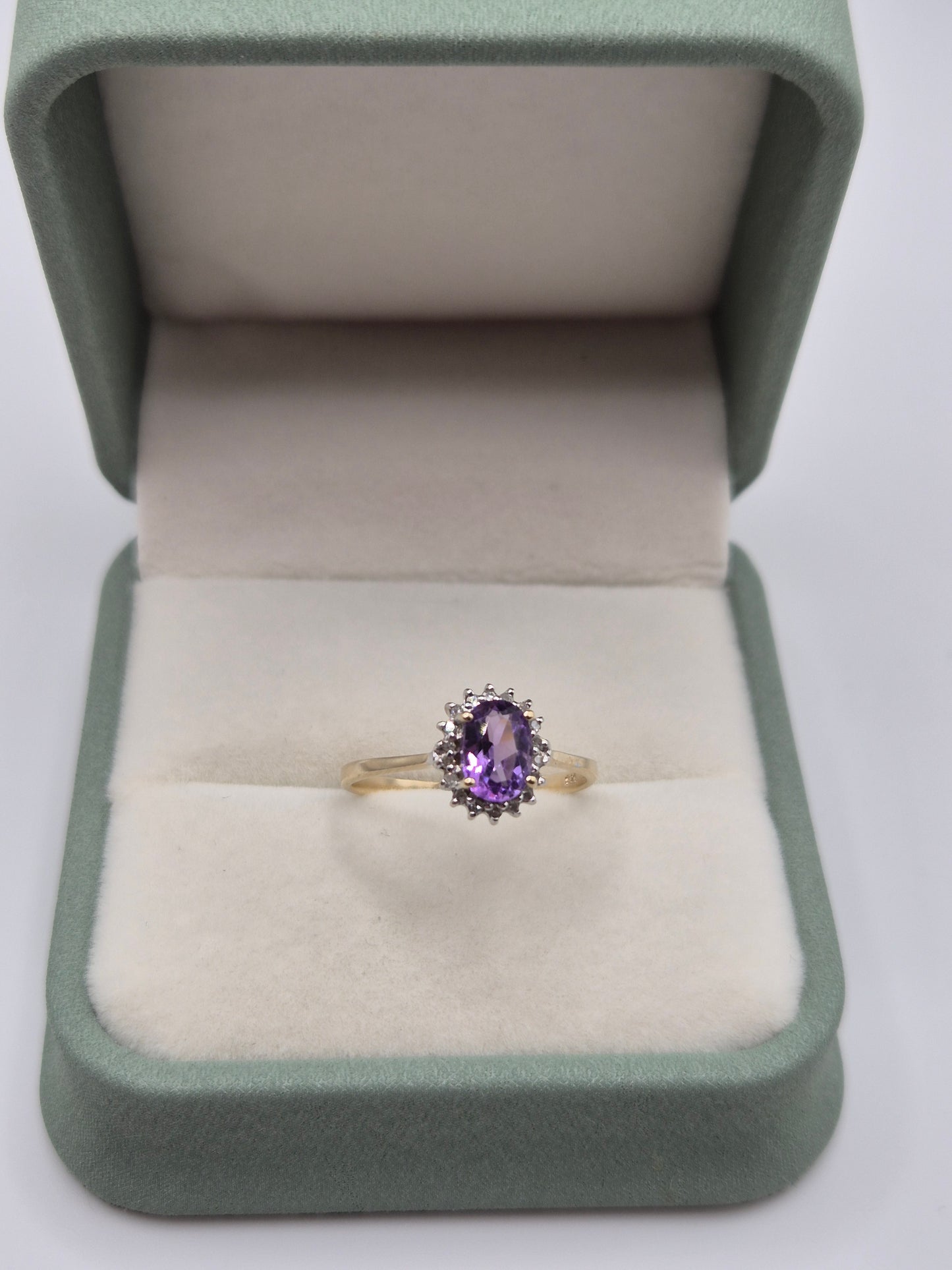 9ct gold amethyst and diamond ring