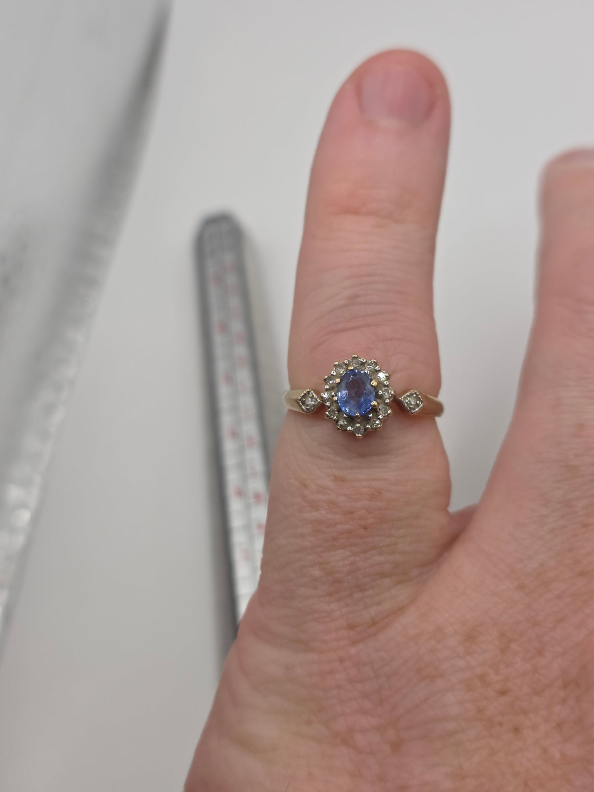 9ct gold sapphire and diamond ring