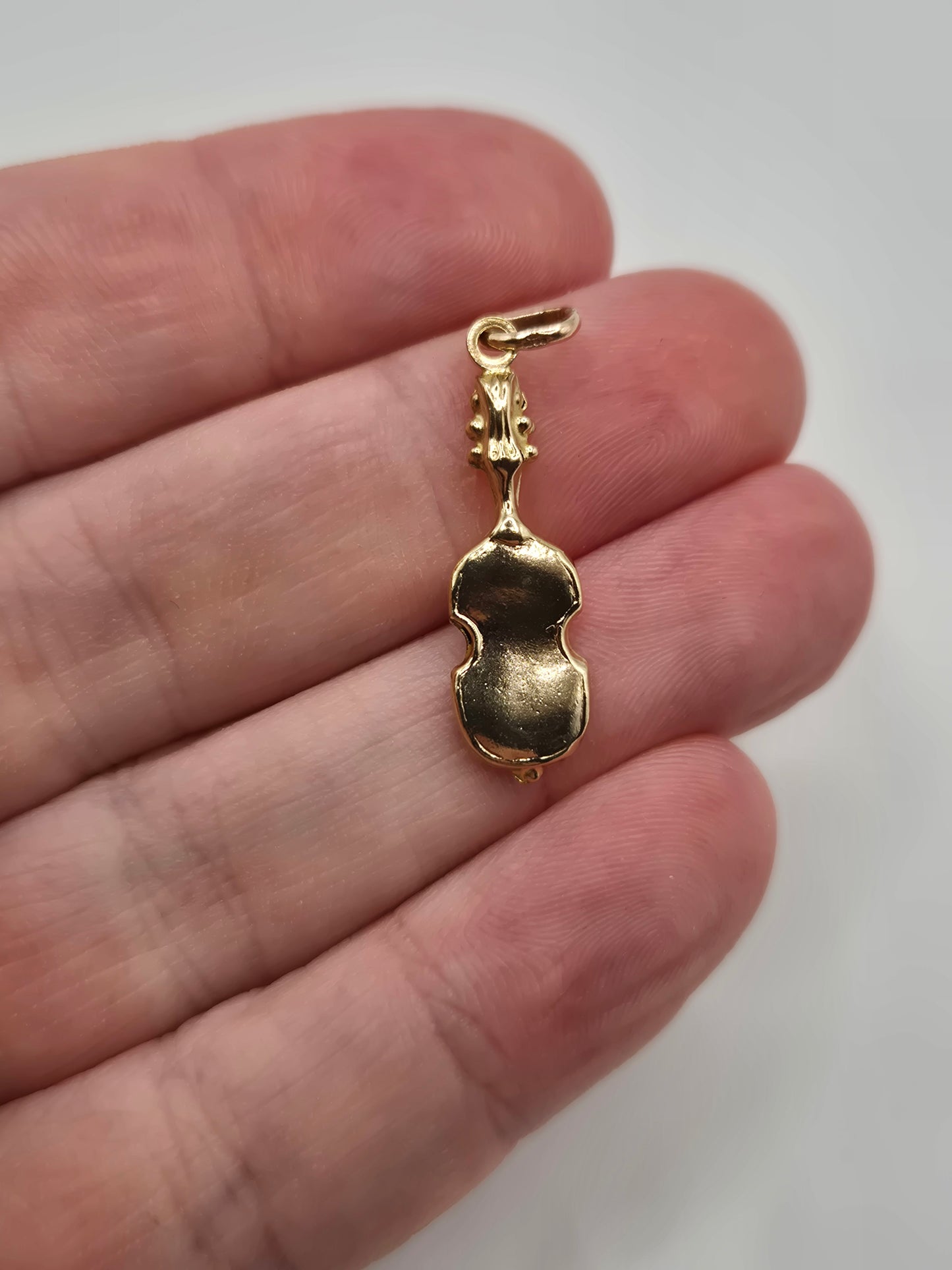 9ct gold violin charm