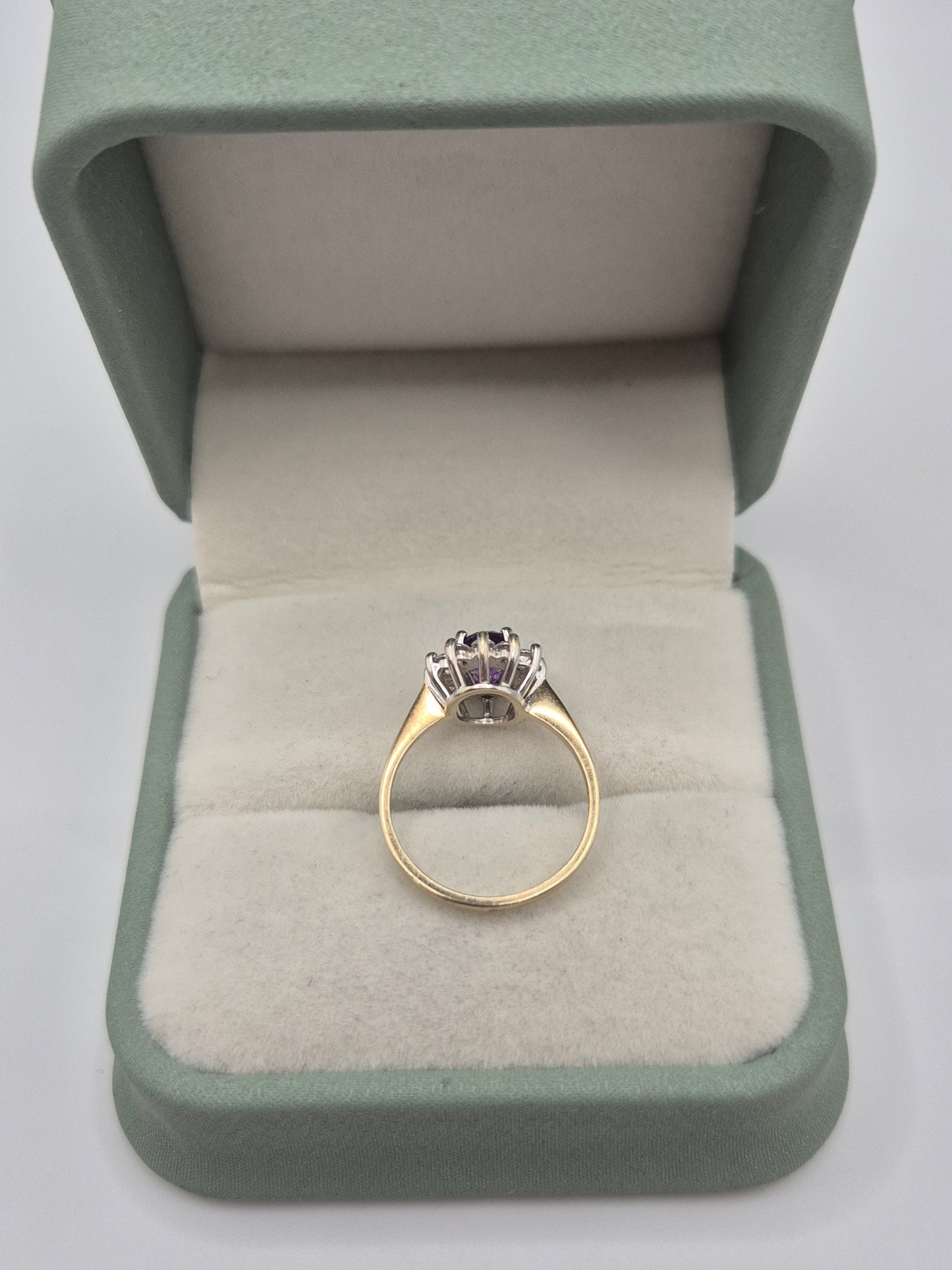 9ct gold amethyst and cz ring