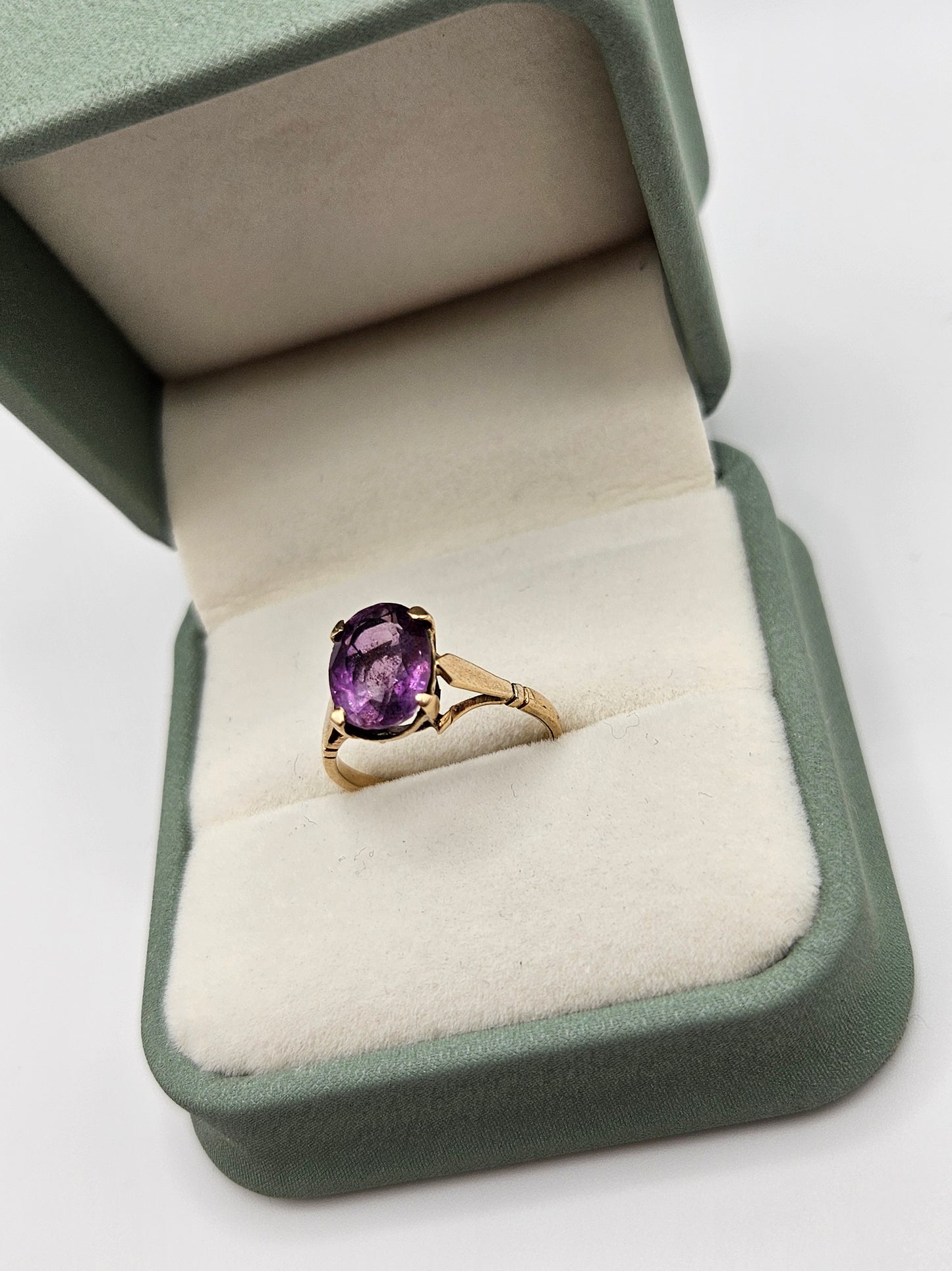 9ct gold amethyst ring