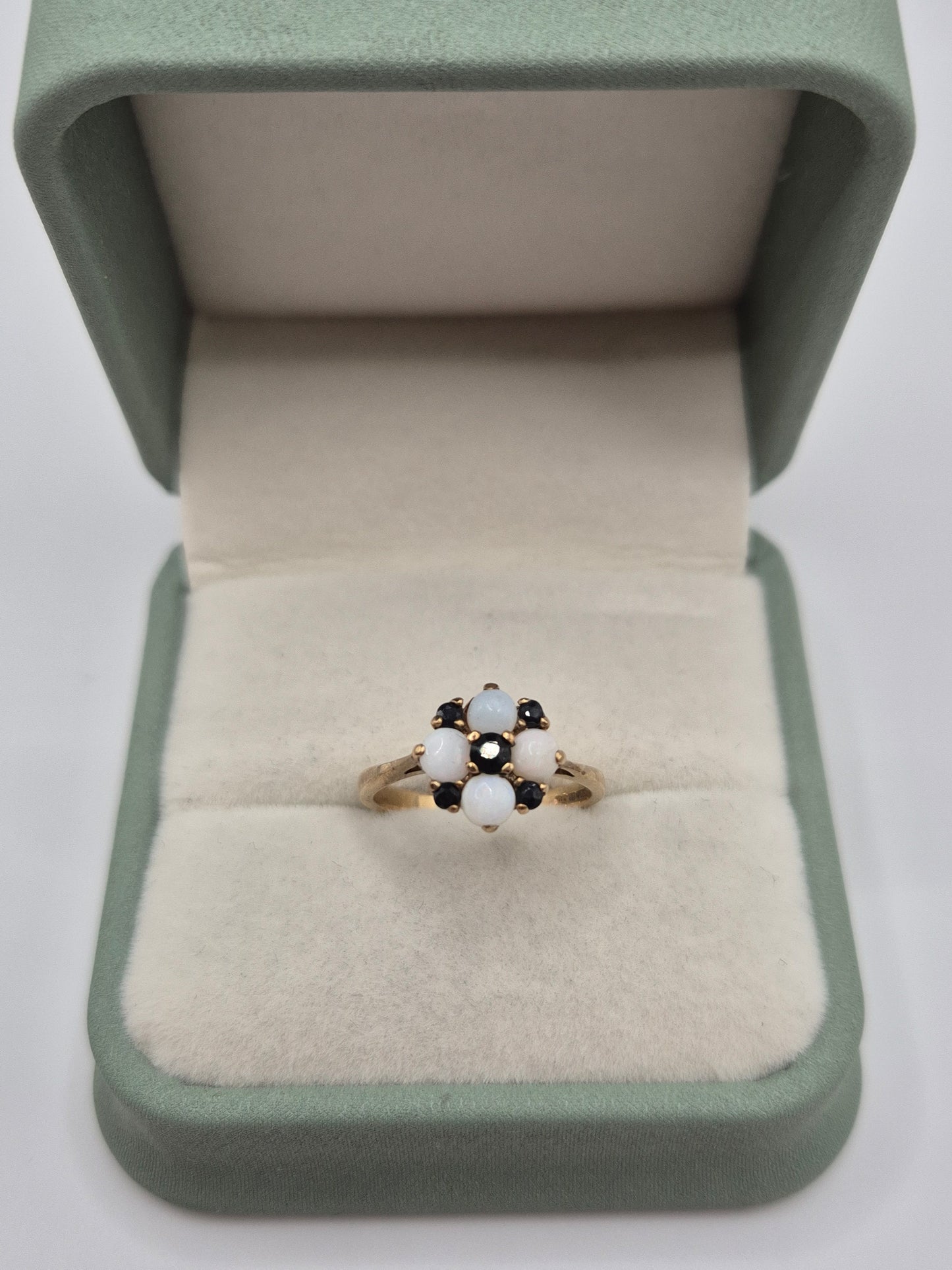 9ct gold sapphire and opal ring