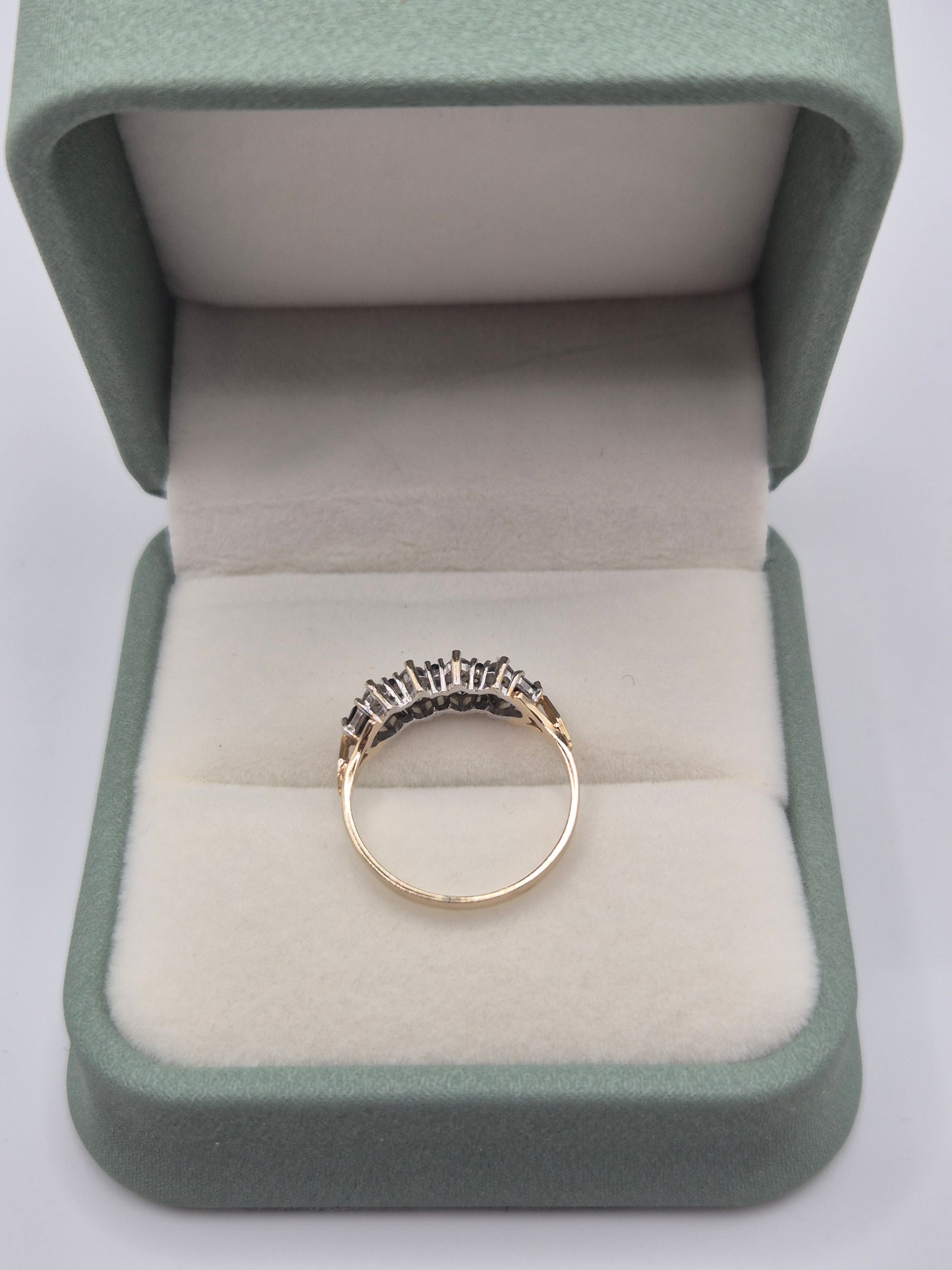 9ct gold sapphire and cz ring