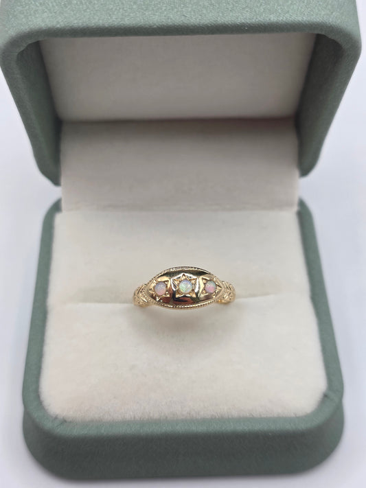 9ct gold opal gypsy ring