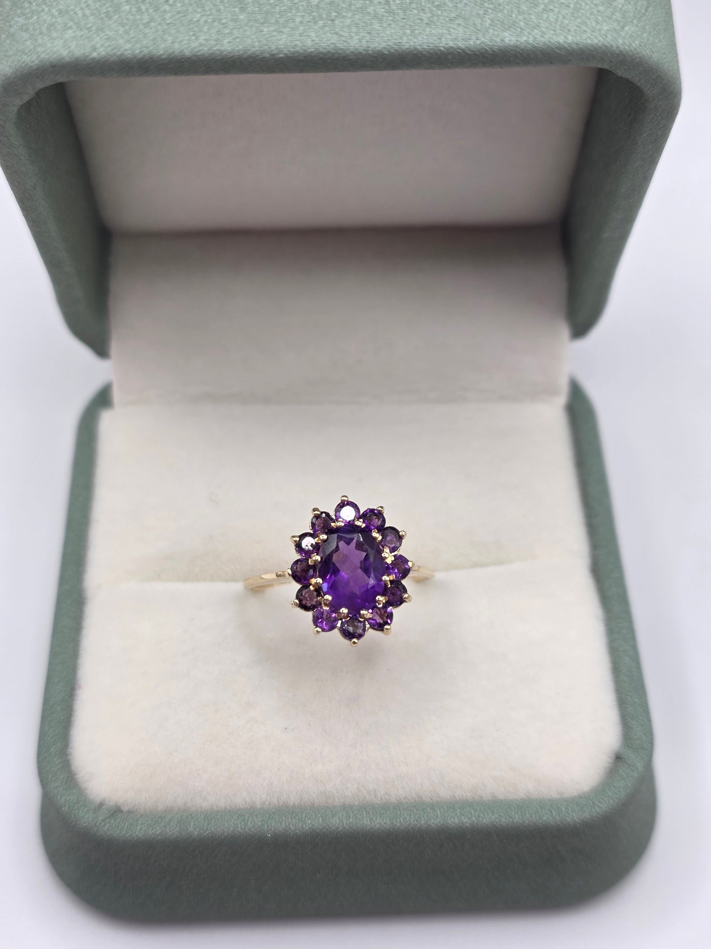 9ct gold amethyst cluster ring