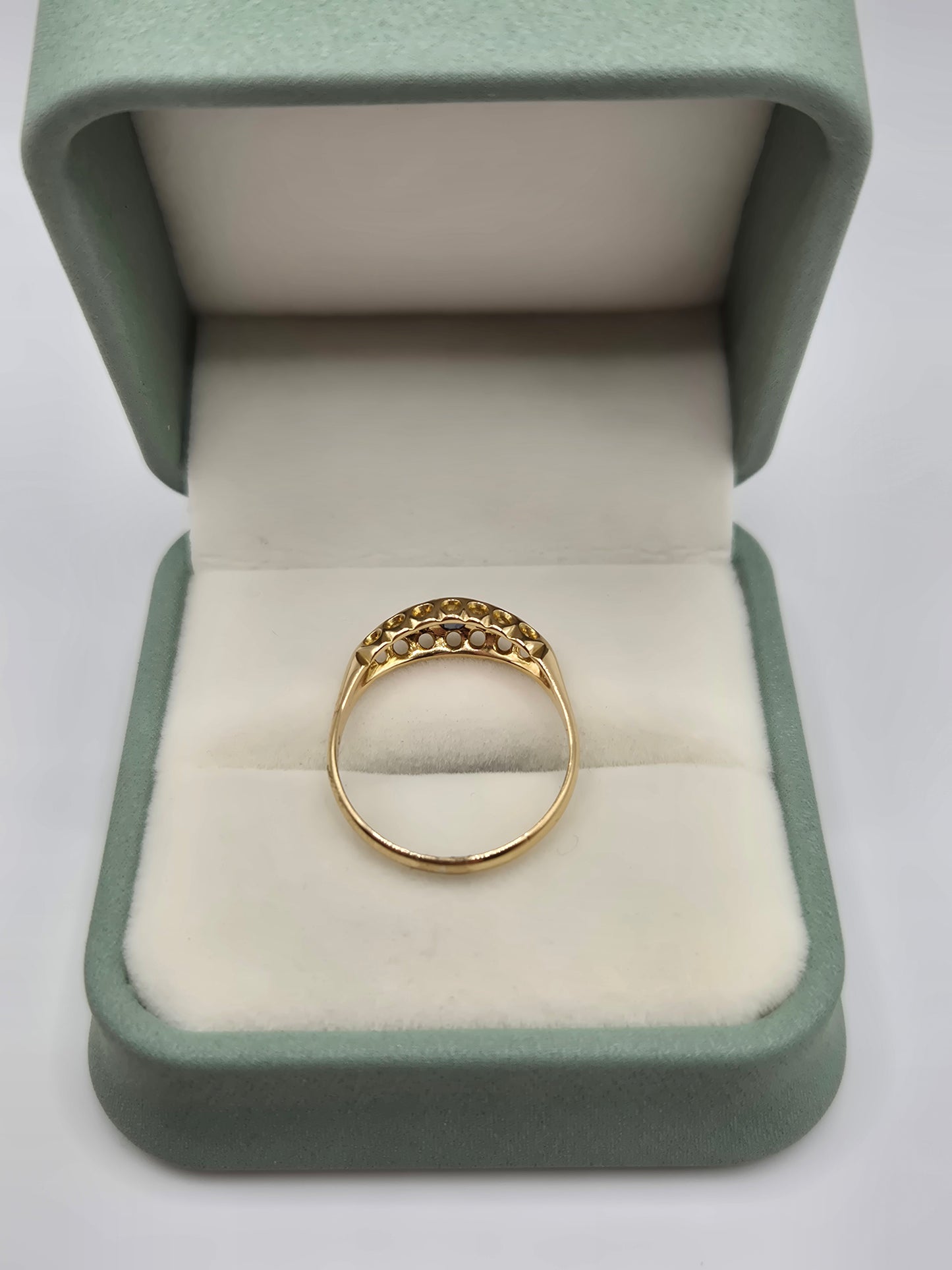 18ct gold sapphire and diamond gypsy ring