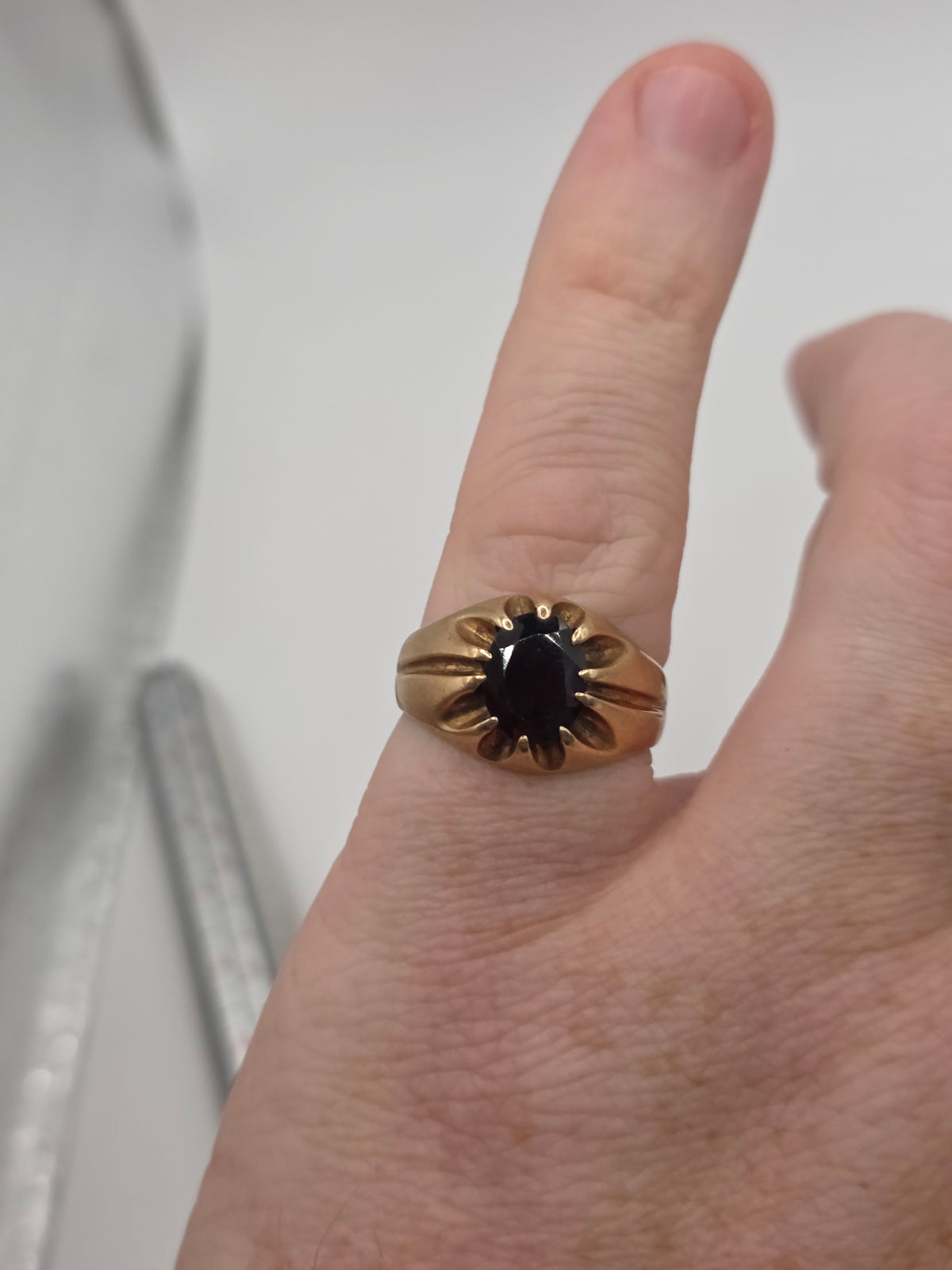 Vintage heavy 9ct gold garnet gypsy ring