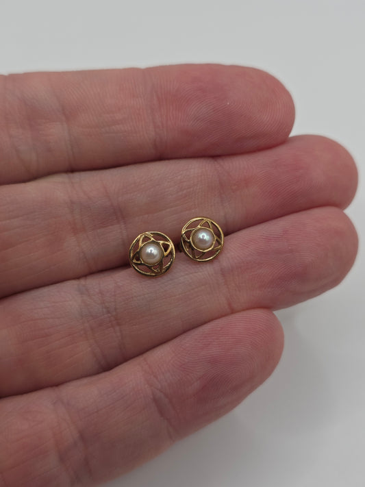 9ct gold pearl earrings