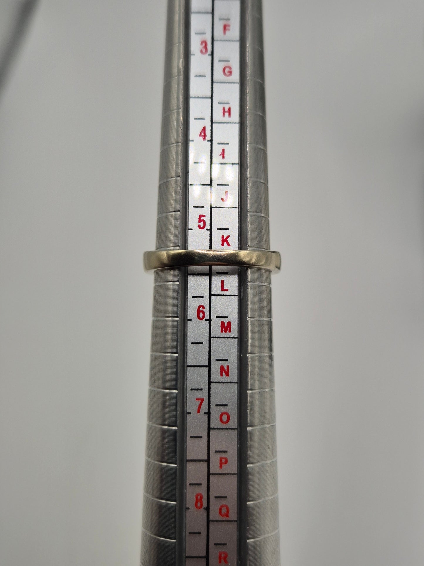 9ct white gold pink sapphire and 20point diamond ring