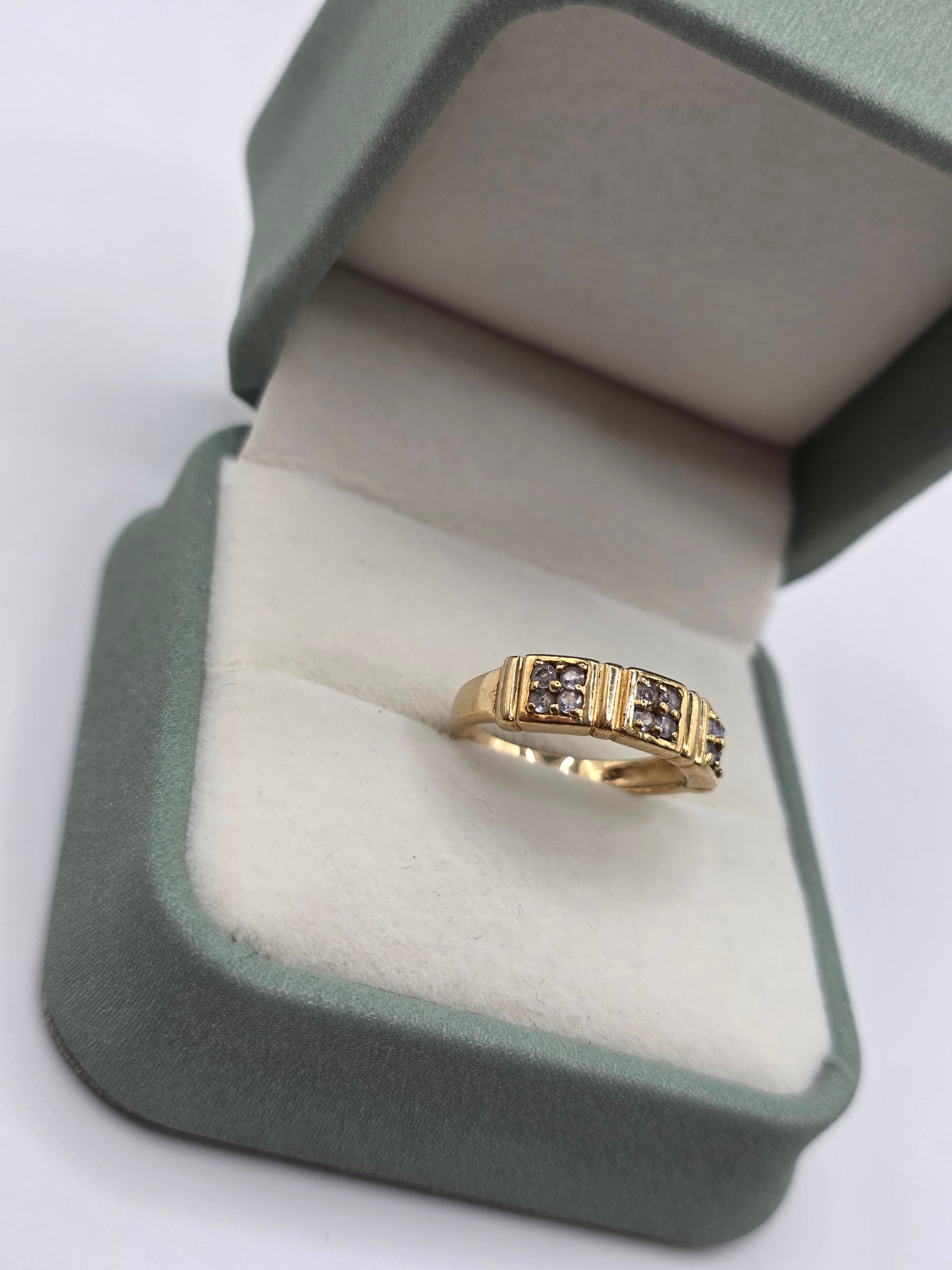 9ct gold iolite ring