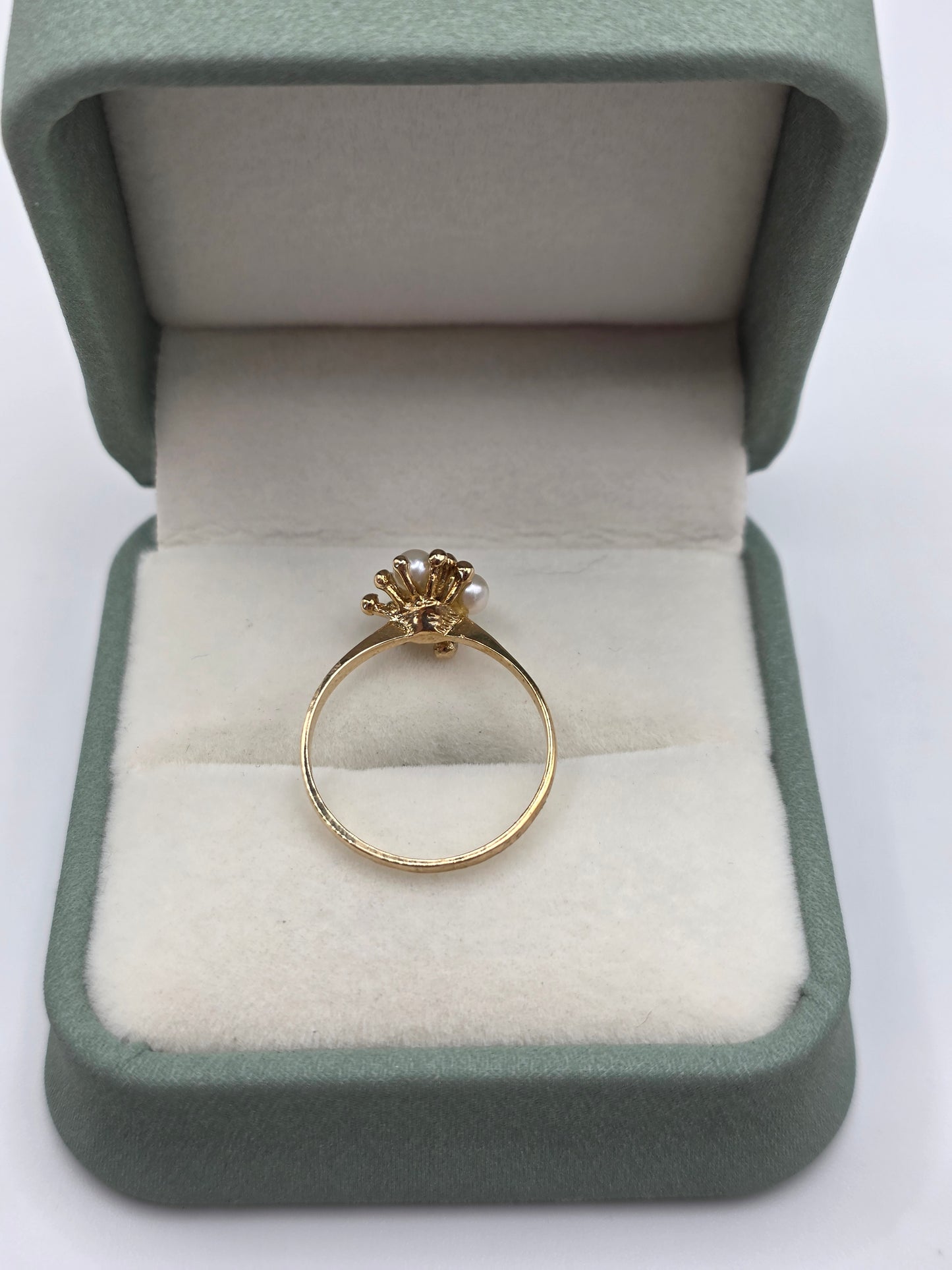 9ct gold pearl ring