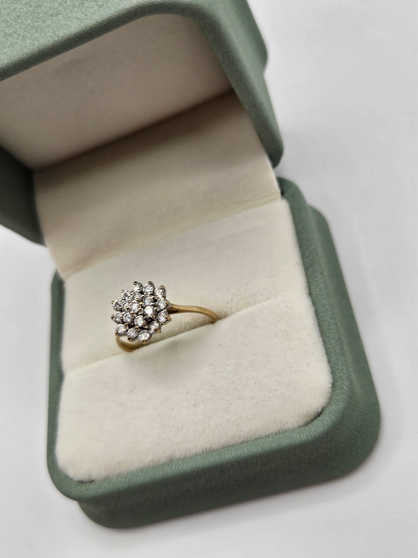 9ct gold cz ring