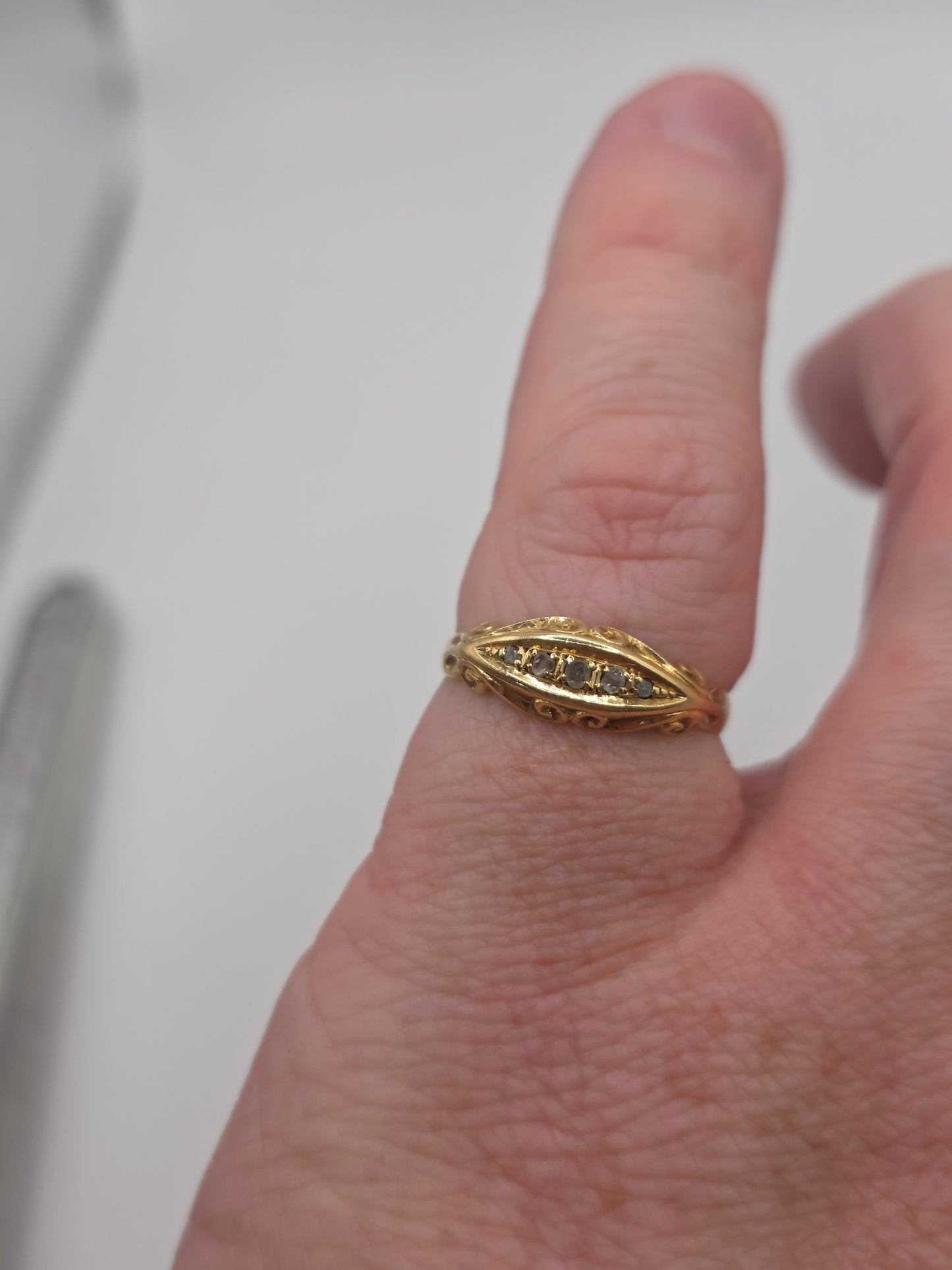 Antique 18ct gold diamond gypsy ring