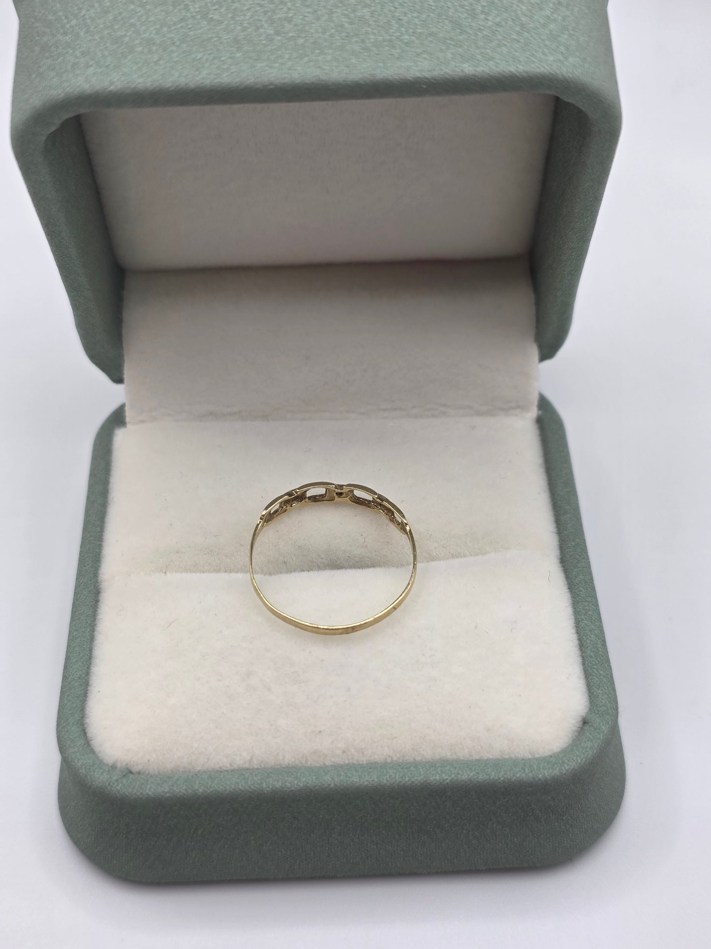 9ct gold chain ring