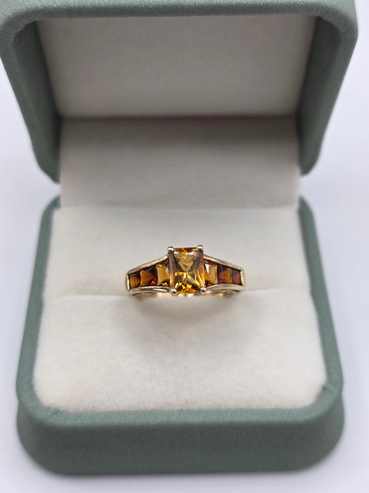 9ct gold citrine and garnet ring