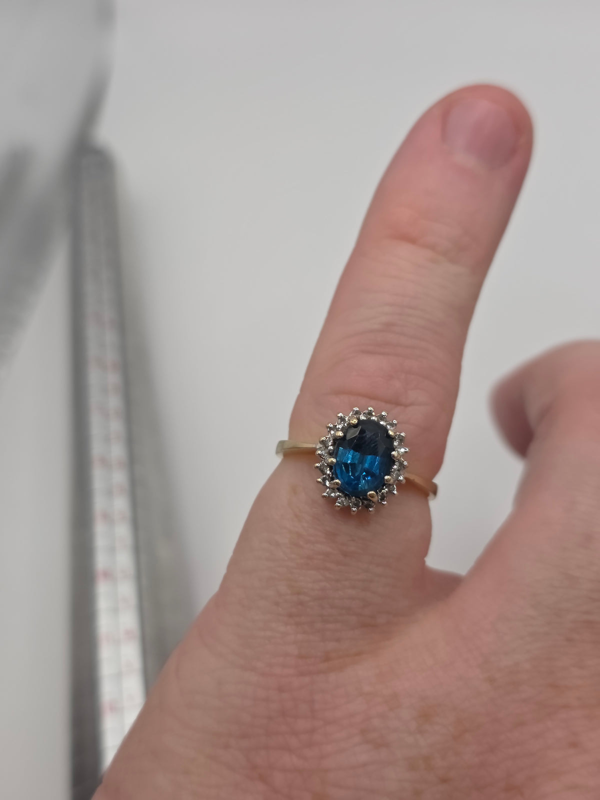 9ct gold topaz and diamond ring