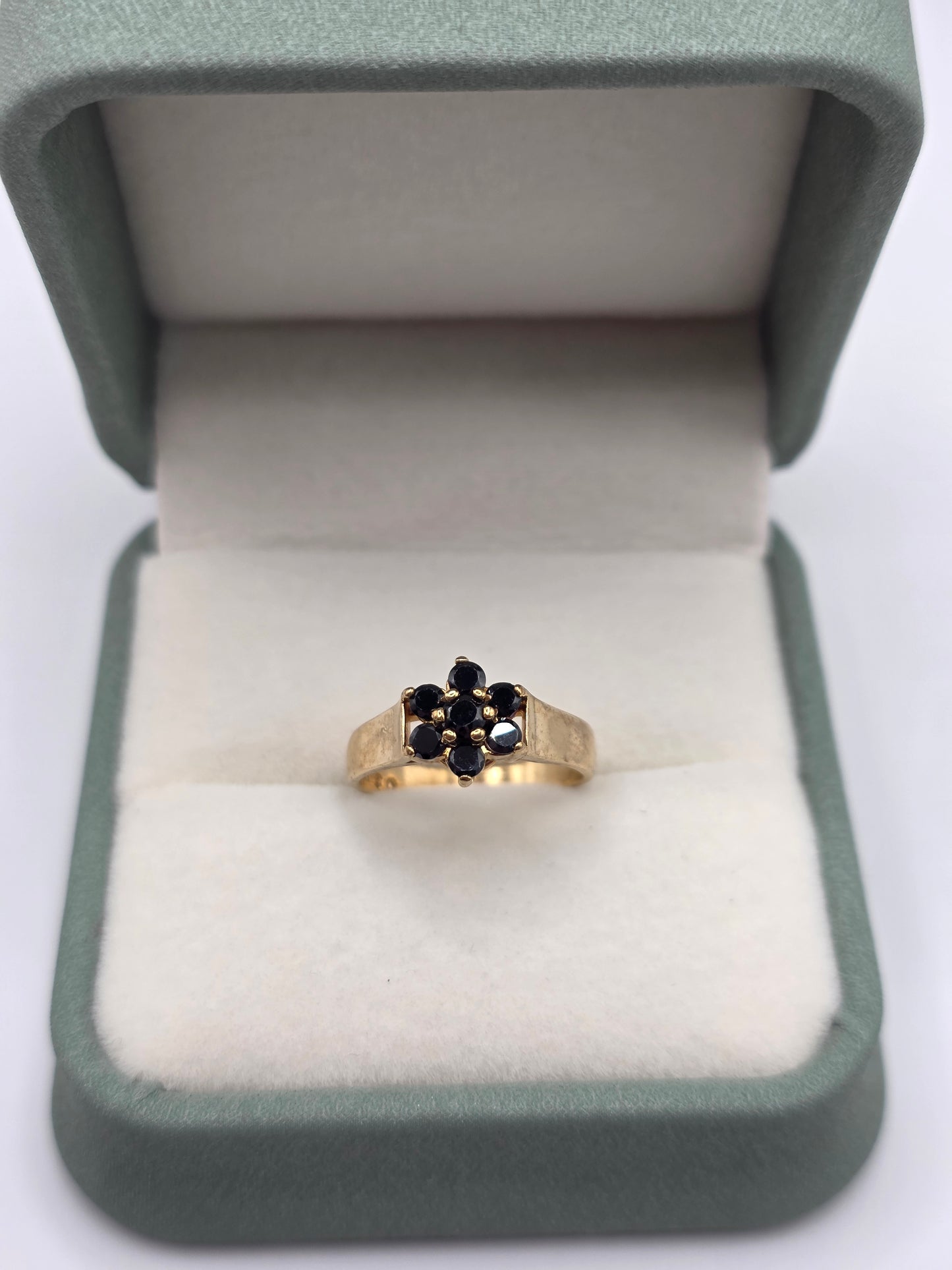 9ct gold sapphire ring