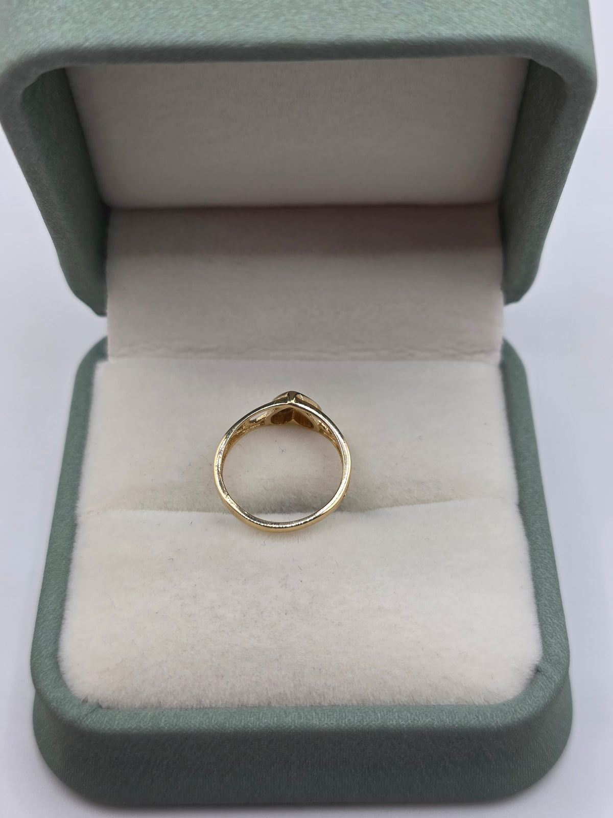 9ct gold heart signet ring