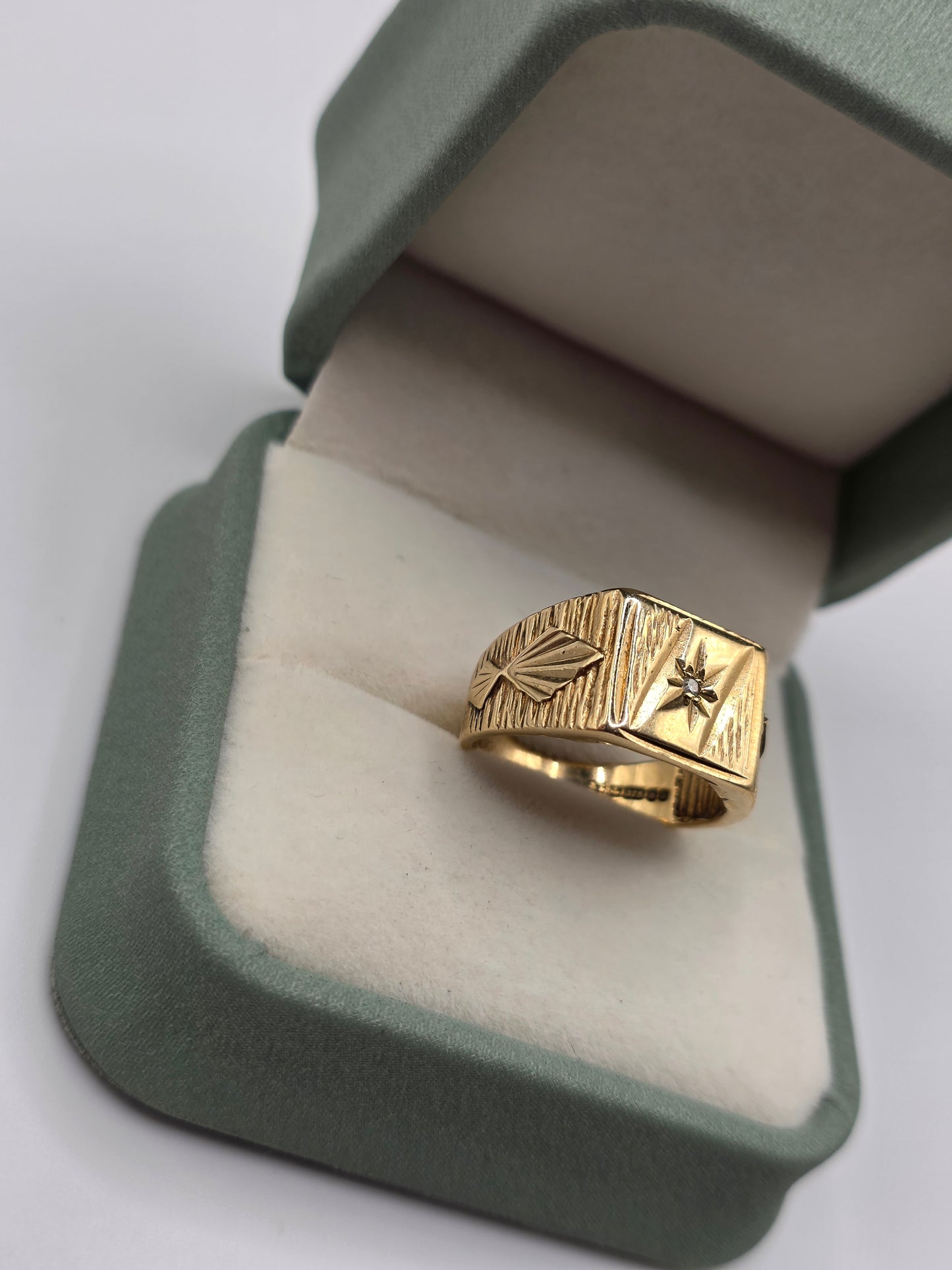 9ct gold diamond signet ring