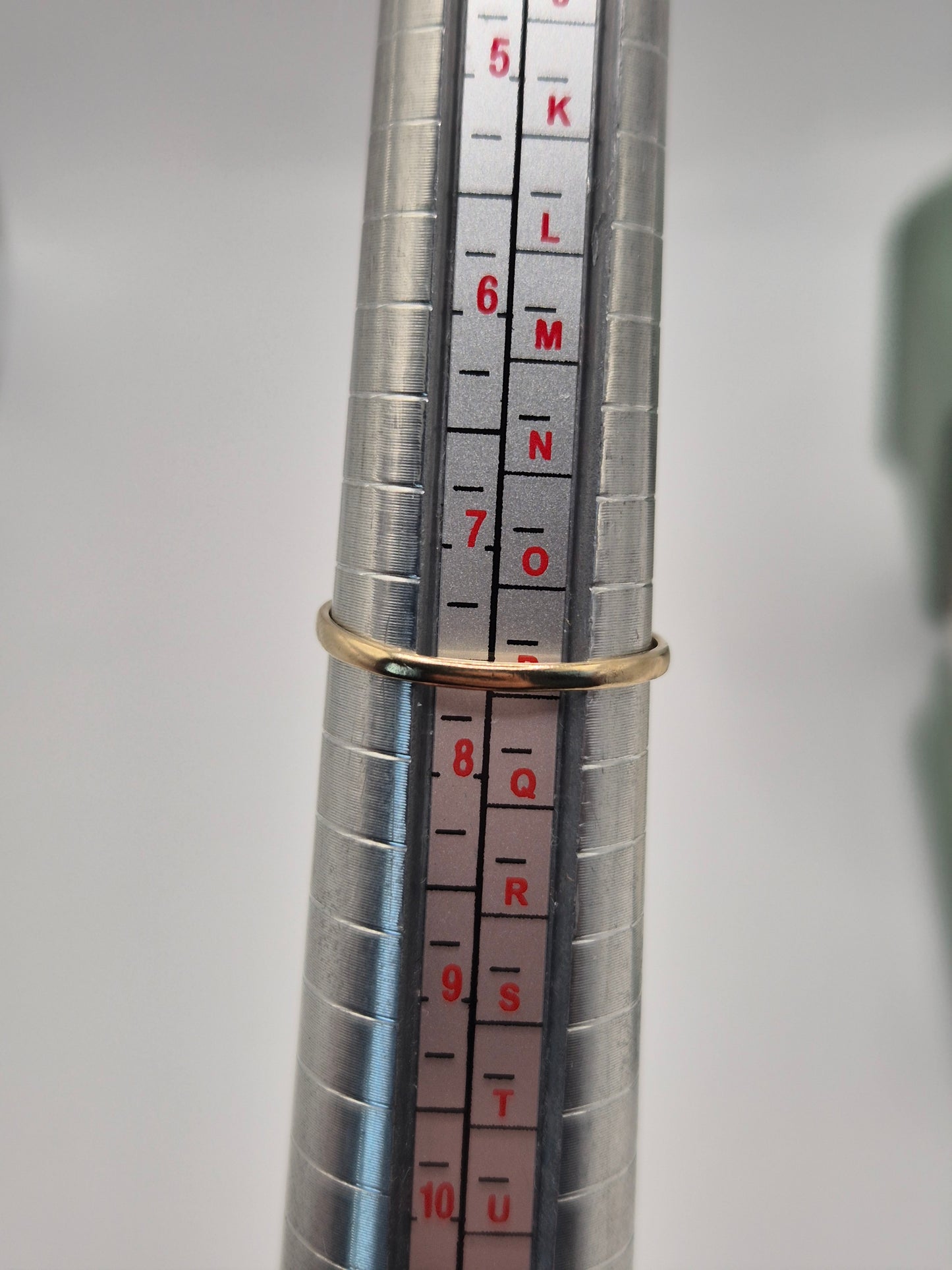 9ct gold sapphire ring