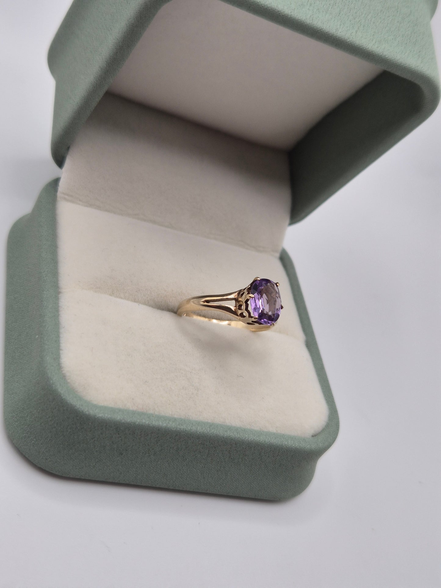 9ct gold amethyst ring