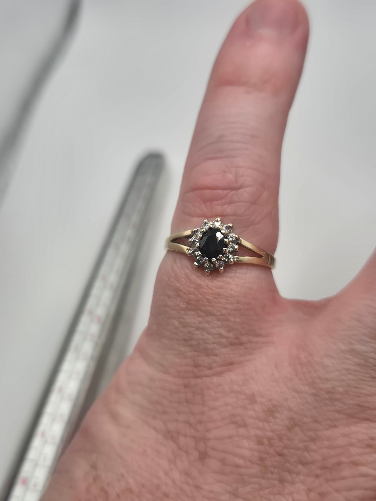 9ct gold sapphire and cz ring