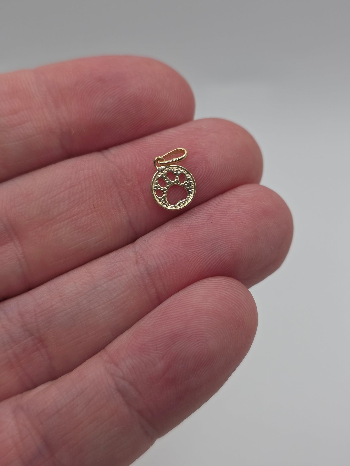 9ct gold paw print charm