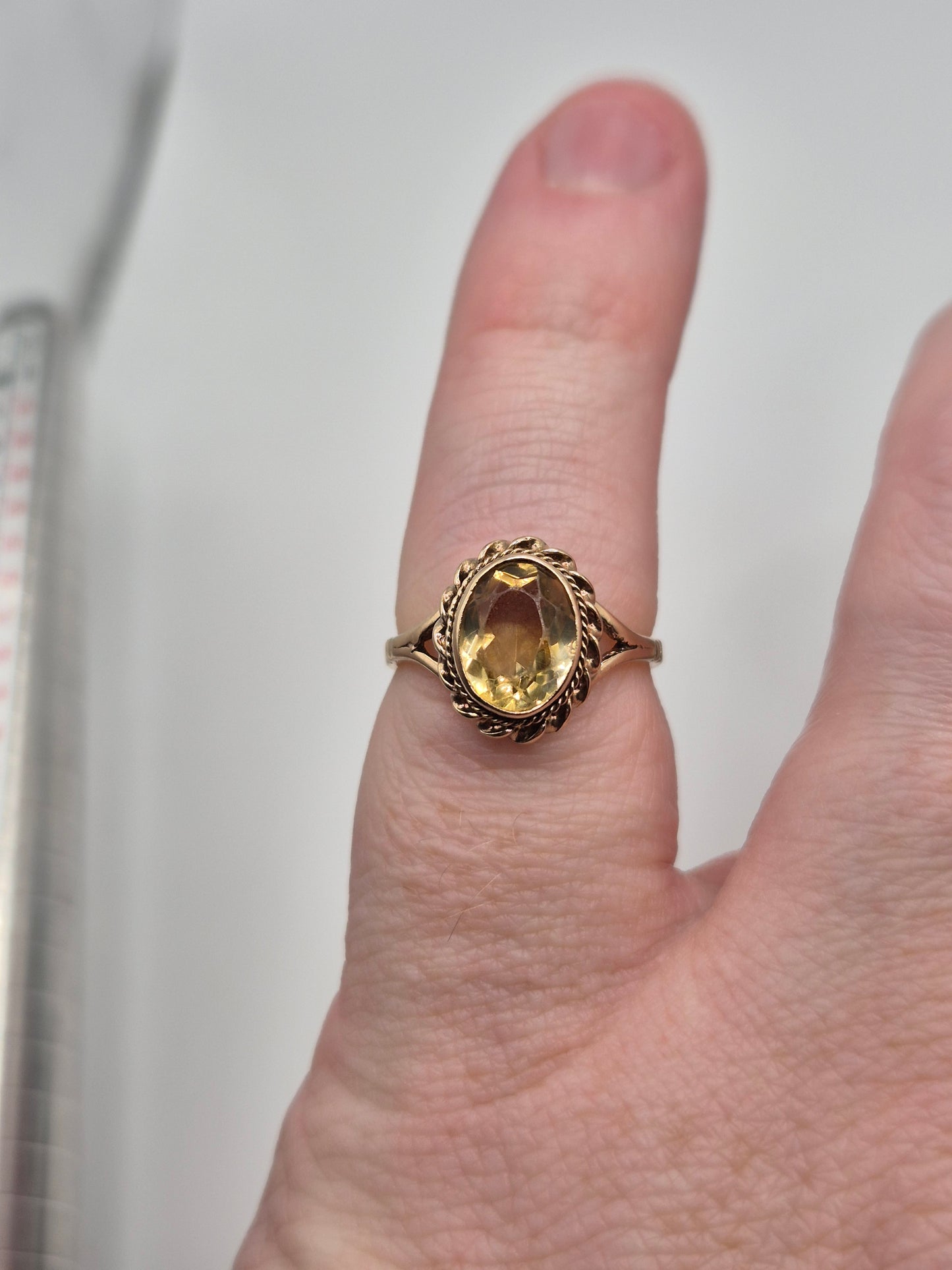 9ct gold citrine ring