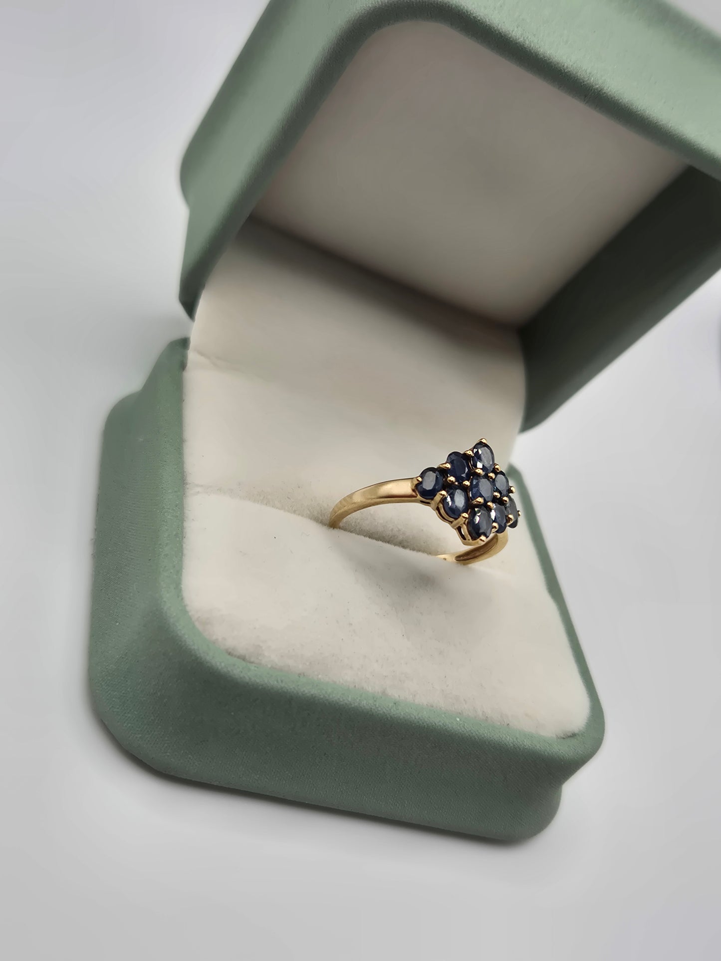 9ct gold sapphire ring