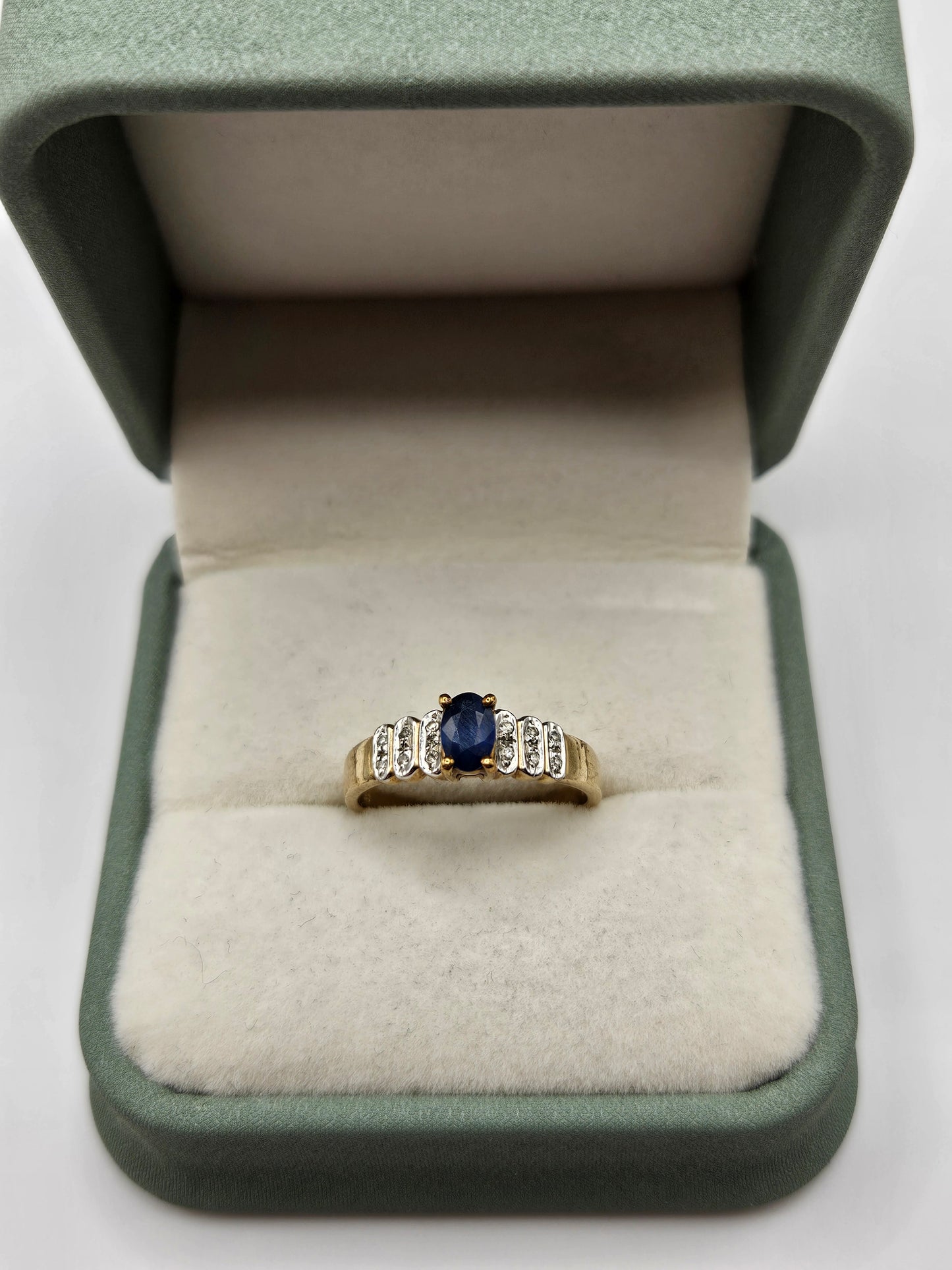 9ct gold sapphire and diamond ring