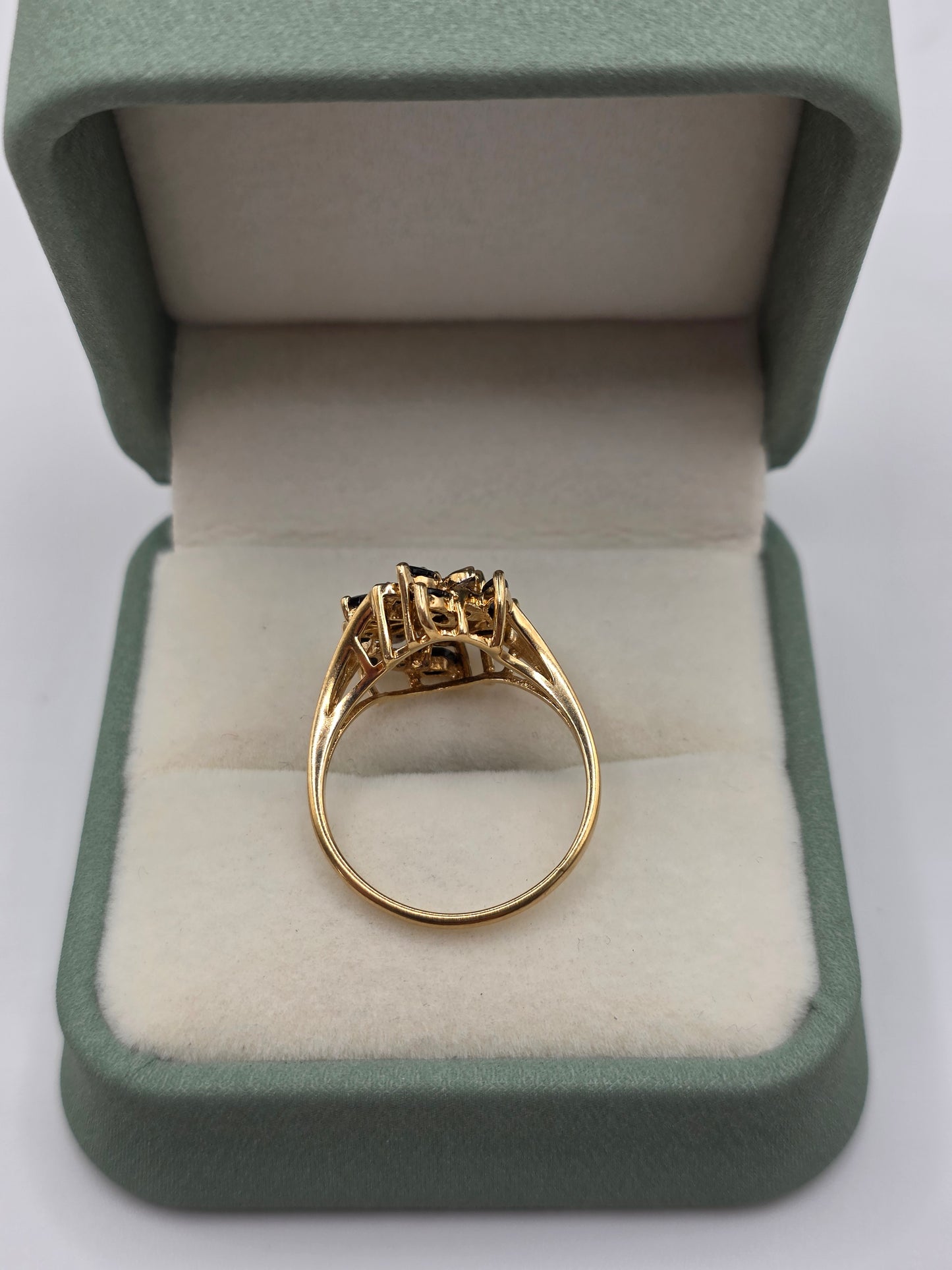 9ct gold sapphire and diamond ring
