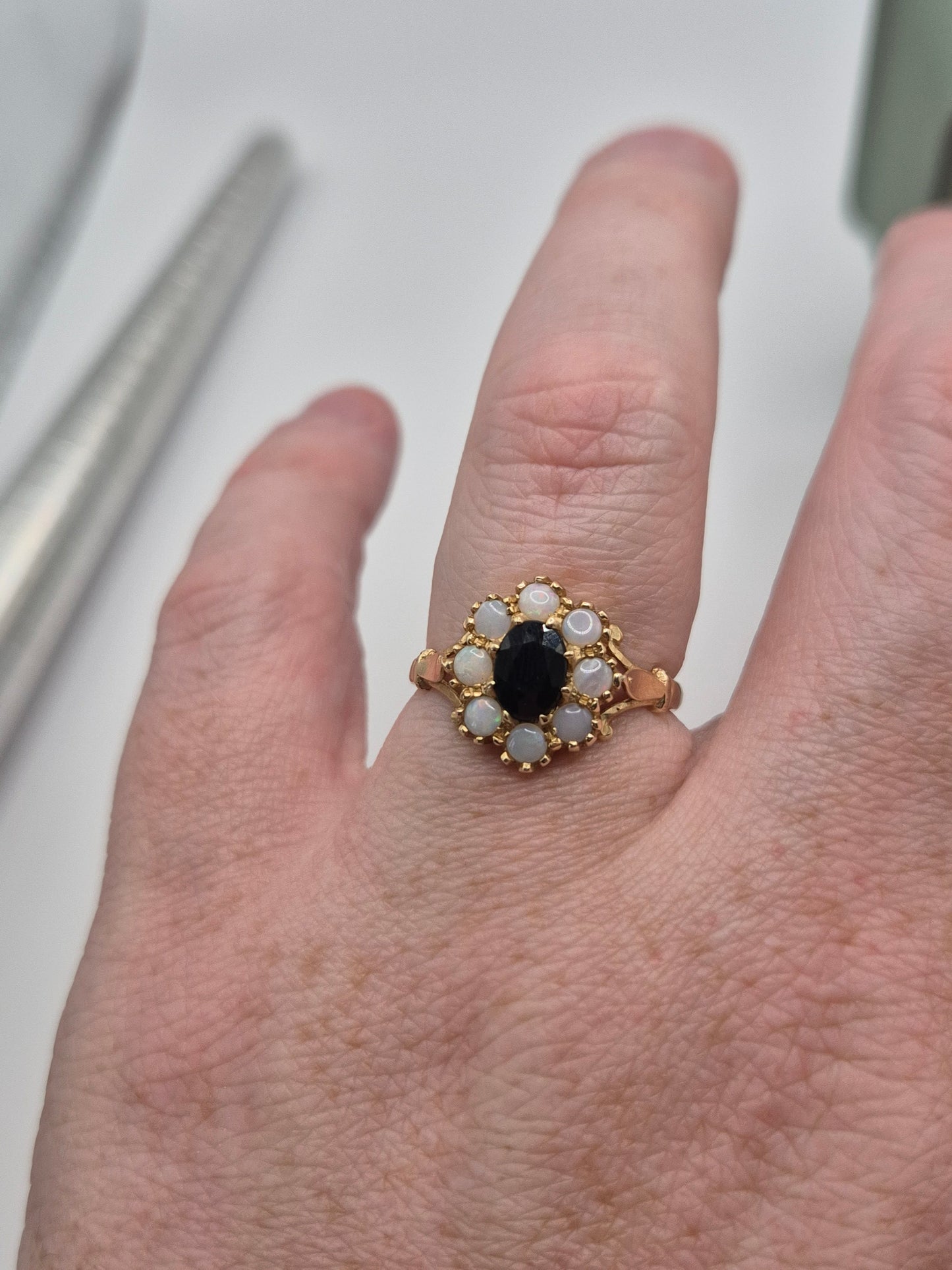 14ct gold sapphire and opal ring