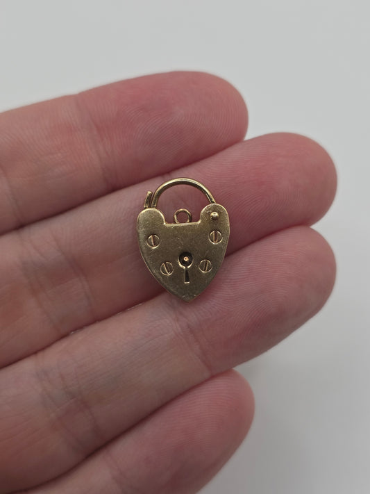 9ct gold padlock 1