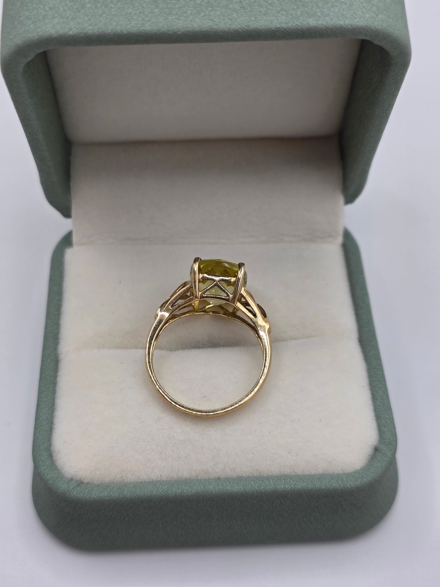 9ct gold citrine ring