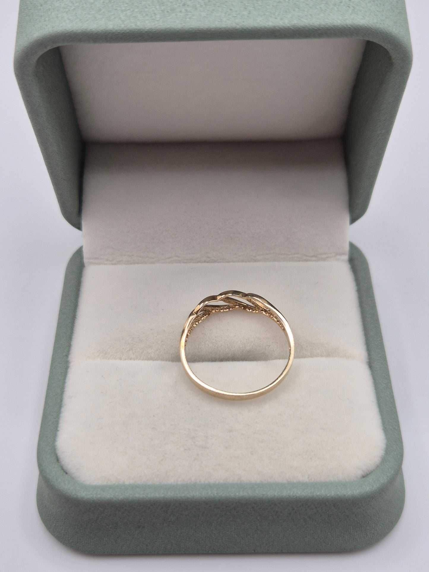 9ct gold ring